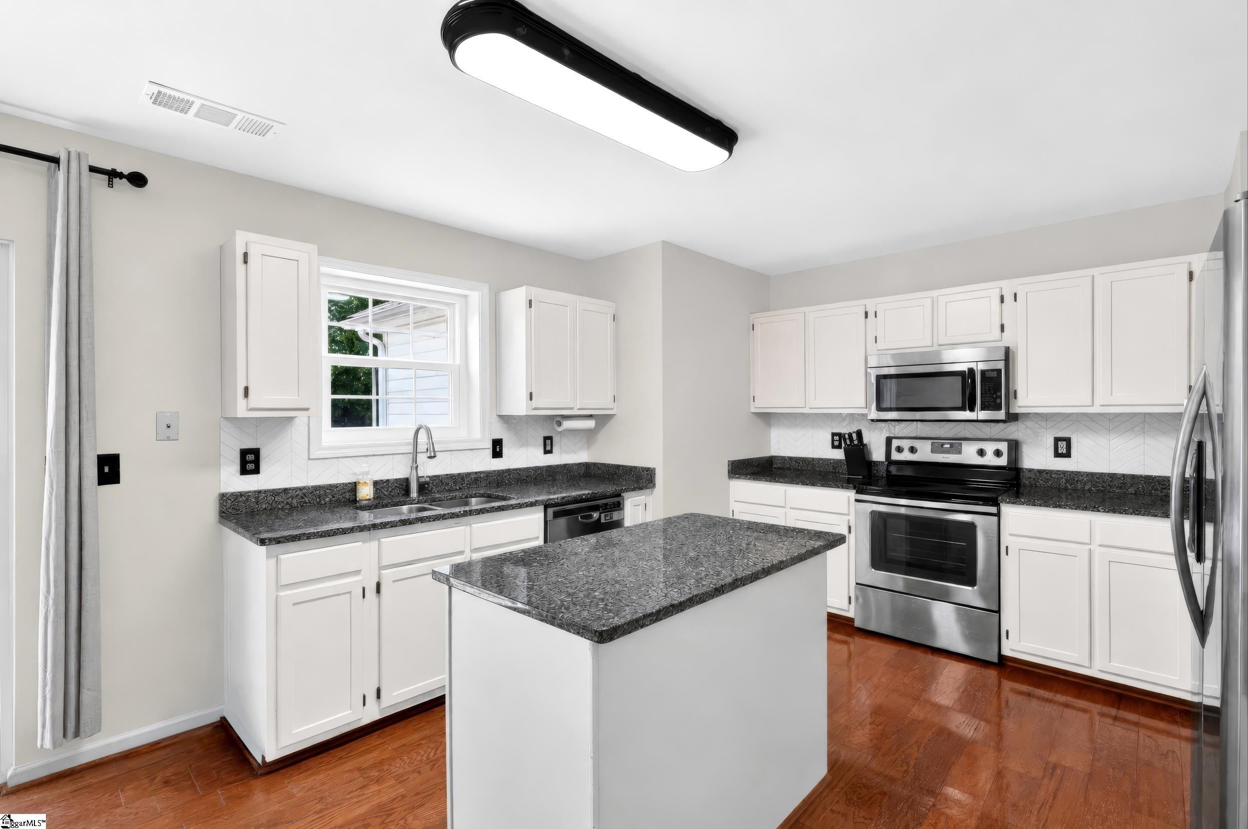 19 Summerlin Place Property Photo 12