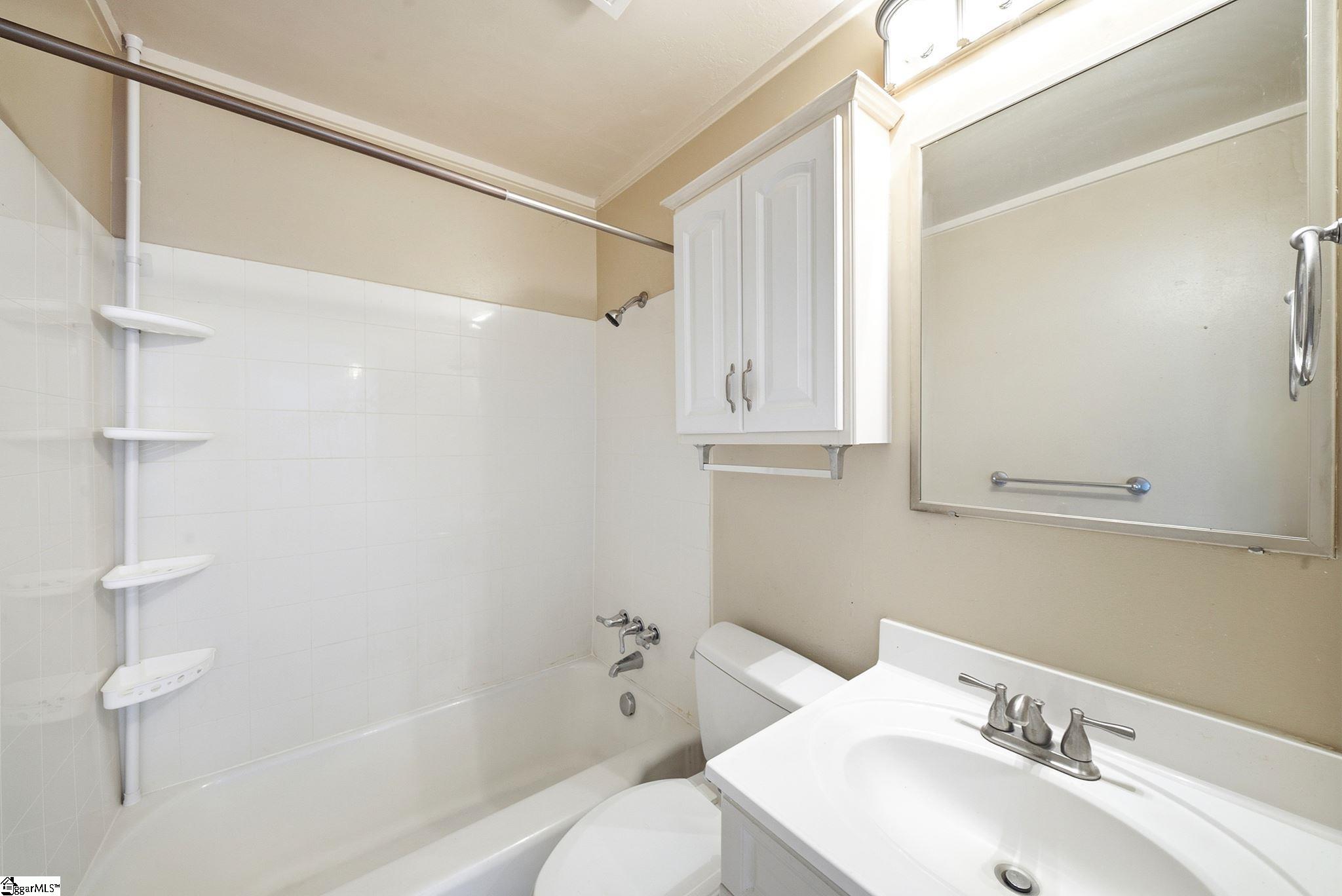 100 Sunset Drive Property Photo 12