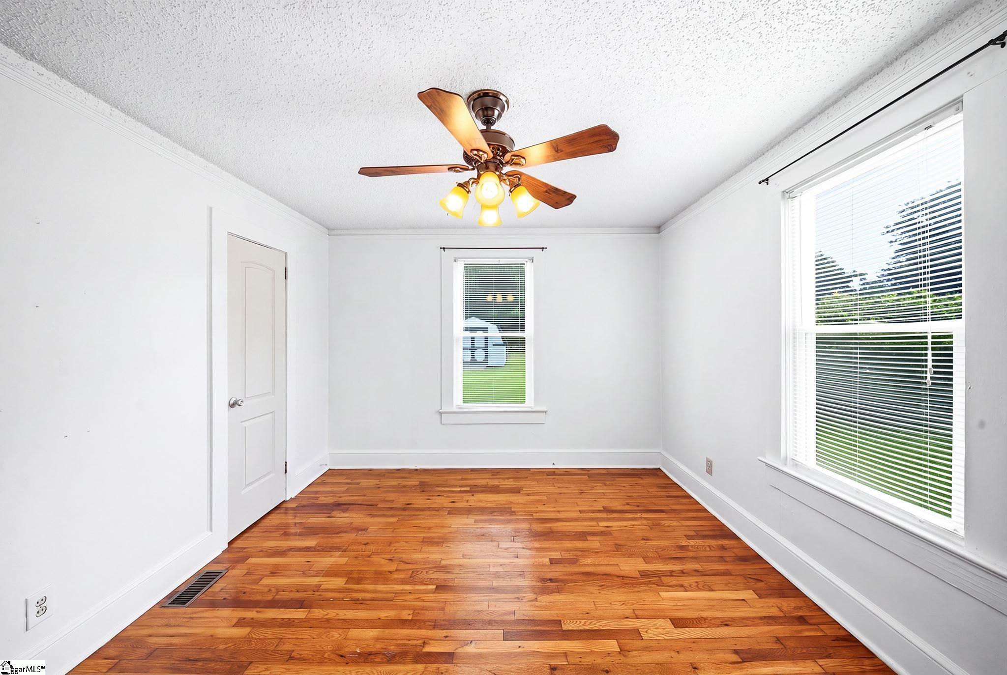 100 Sunset Drive Property Photo 14