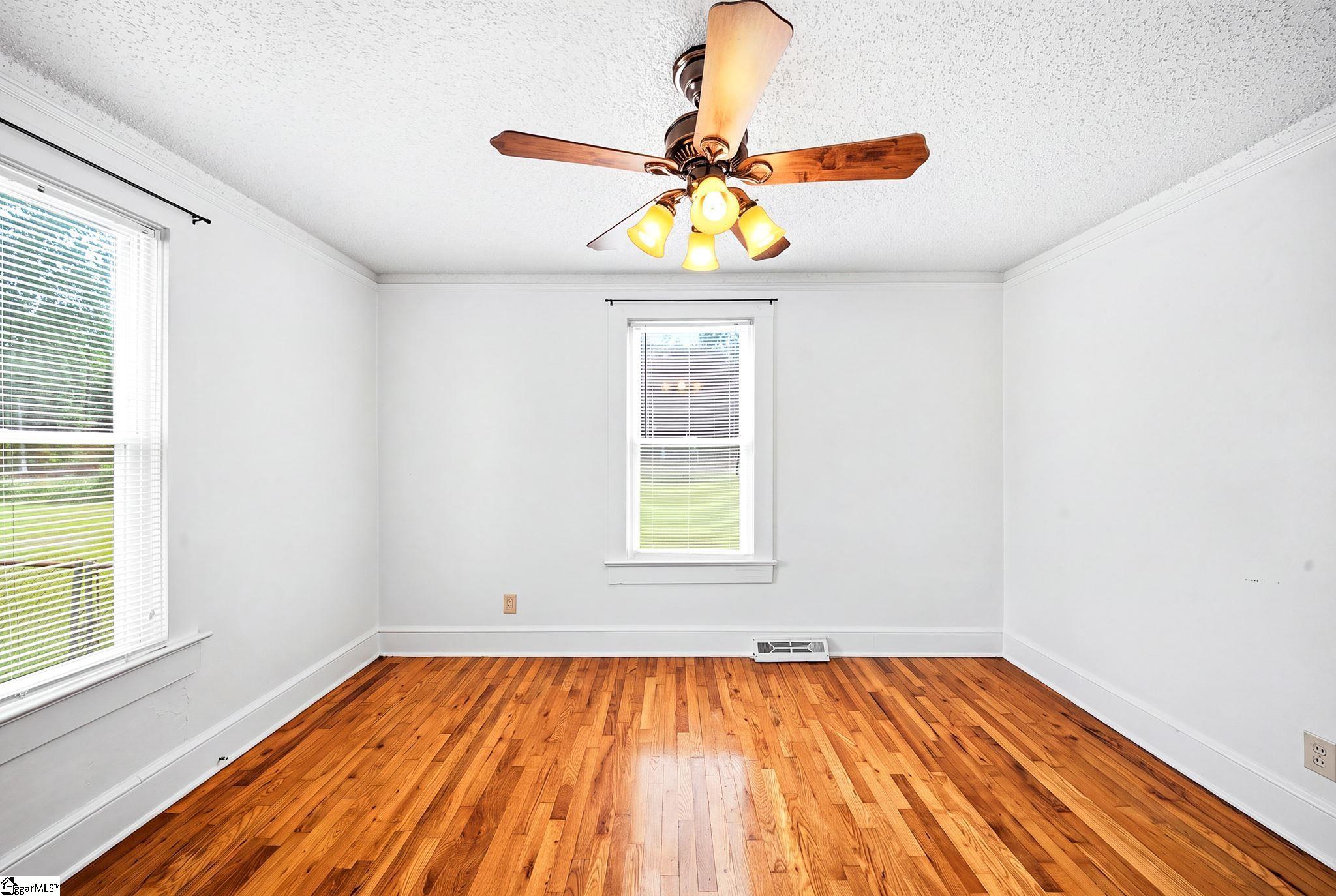 100 Sunset Drive Property Photo 15