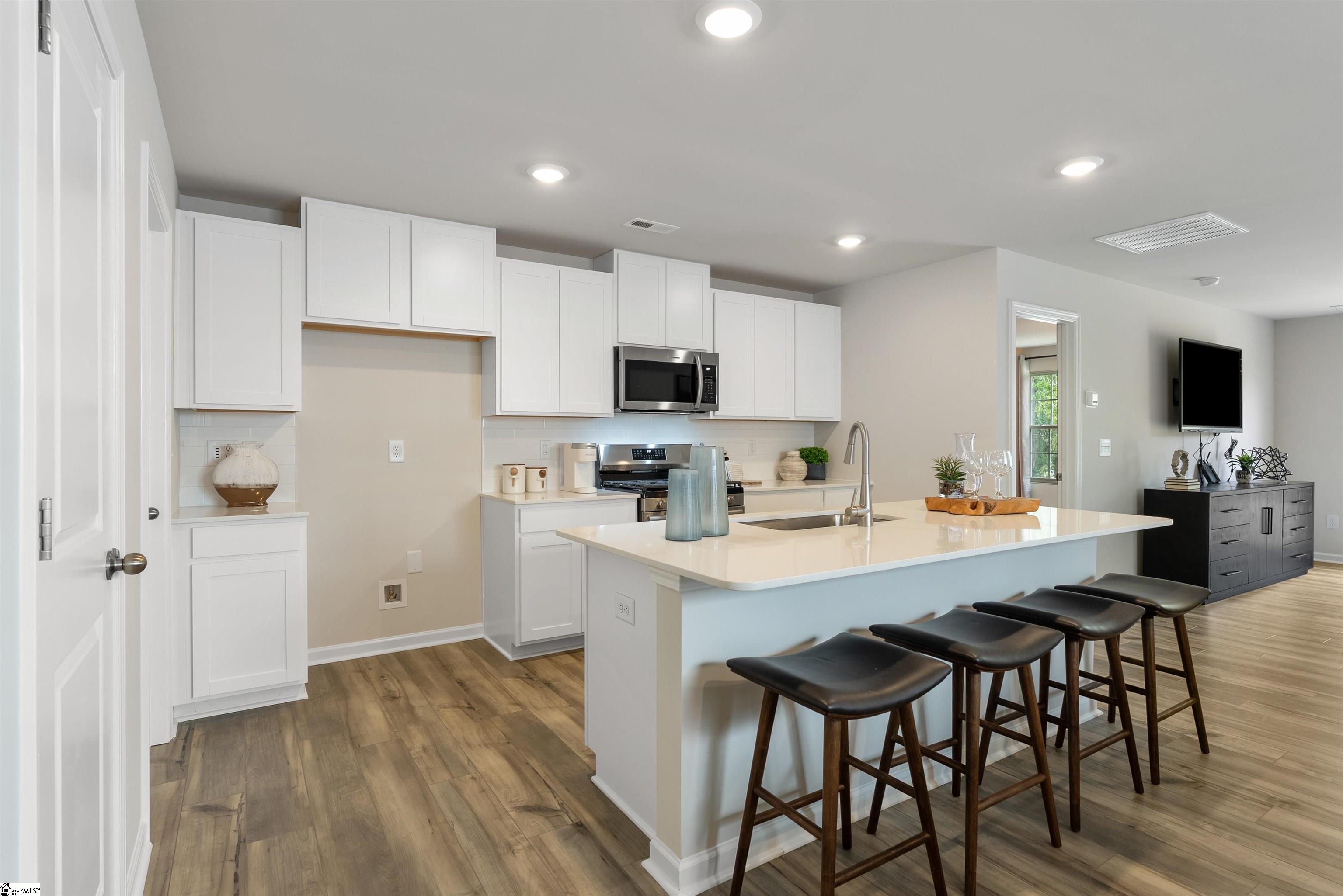 160 Crewe Street Property Photo 3