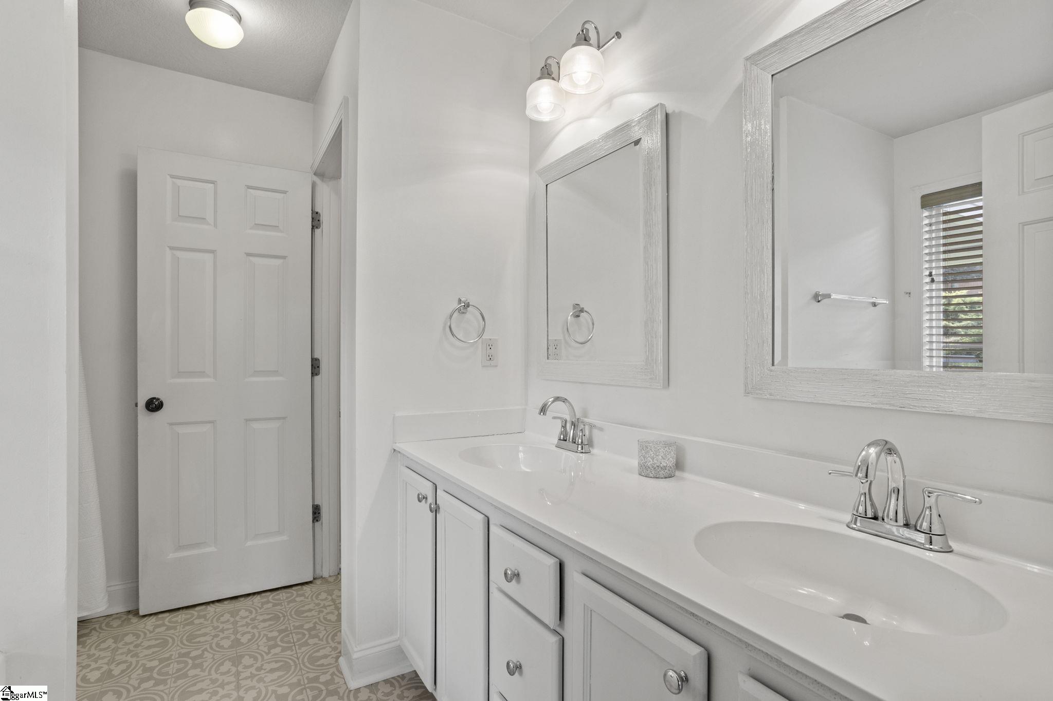 52 Sacha Lane Property Photo 20