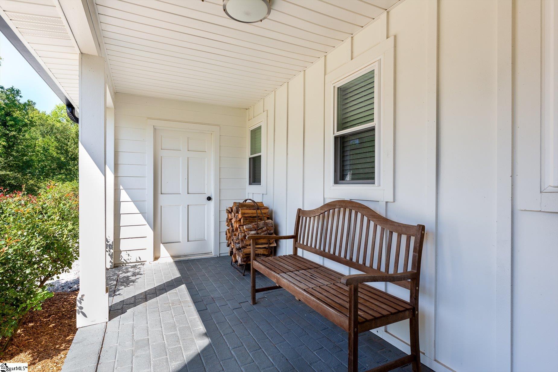 1906 417 Highway Property Photo 3