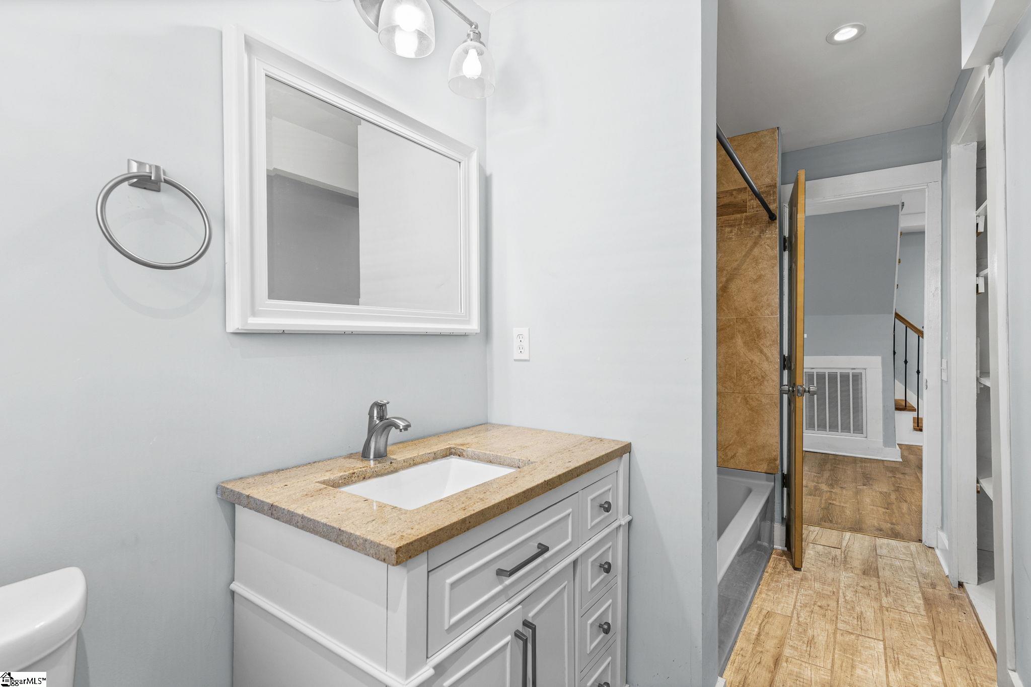 3002 Old Buncombe Road Property Photo 15