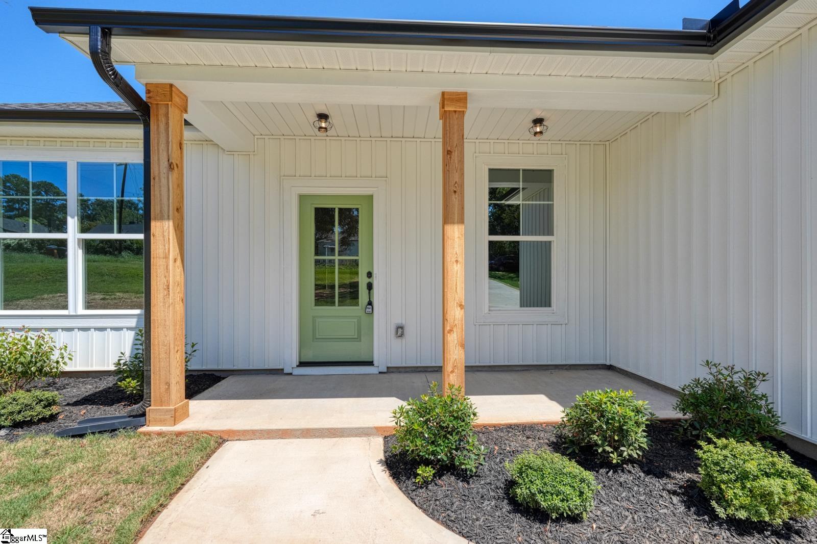 366 E Boundary Drive Property Photo 2