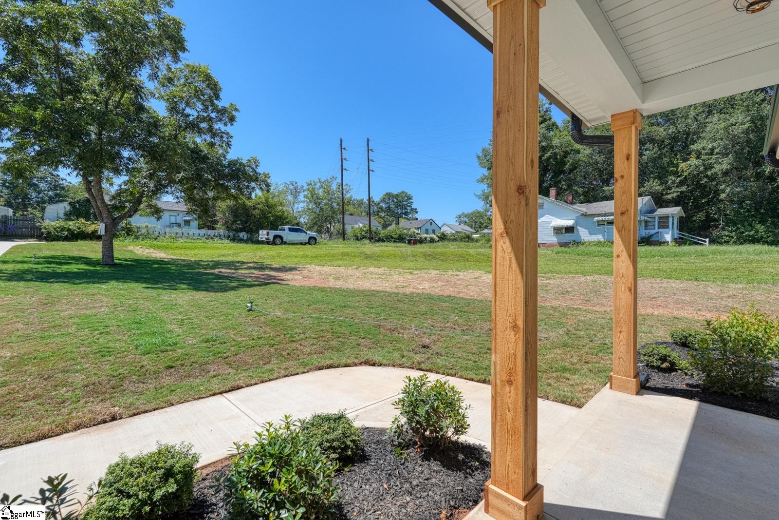 366 E Boundary Drive Property Photo 3