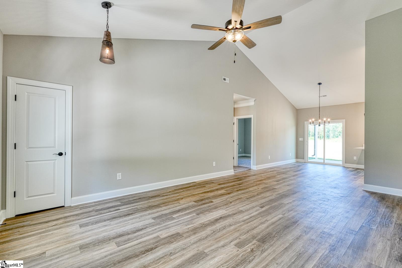 366 E Boundary Drive Property Photo 5
