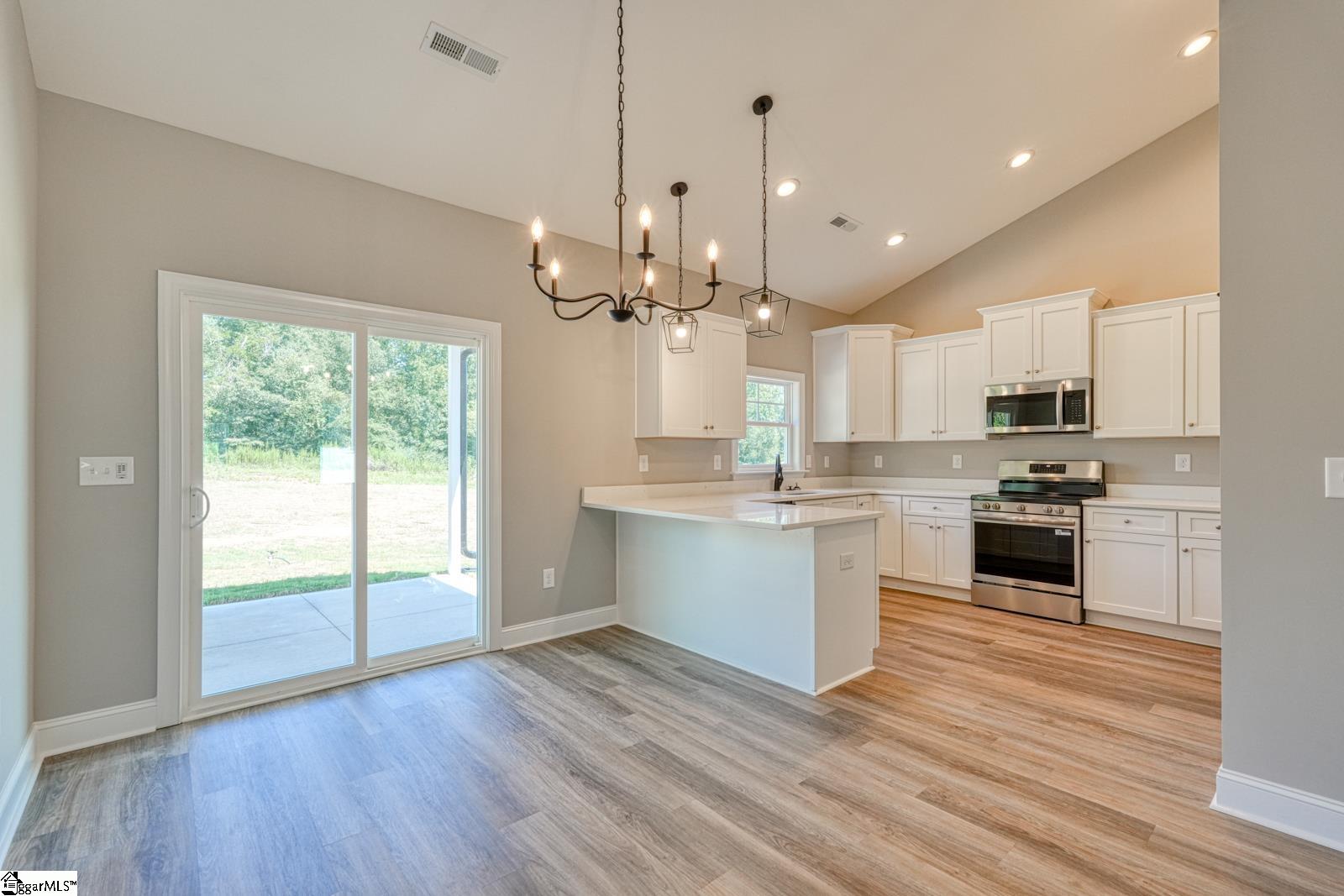 366 E Boundary Drive Property Photo 8