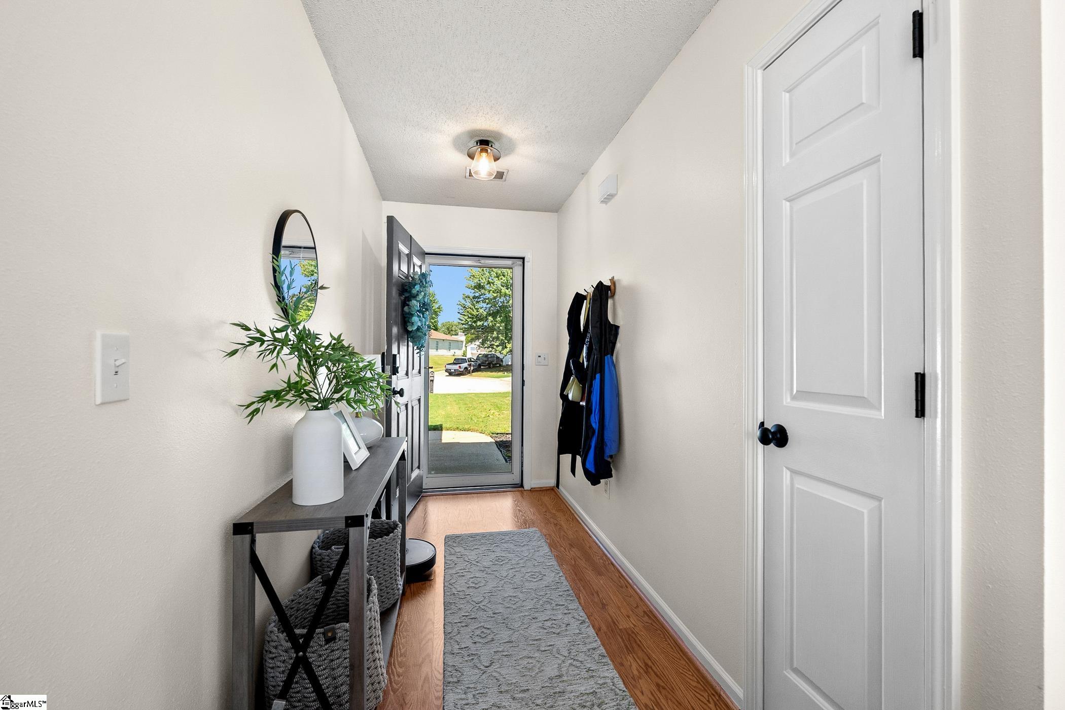 102 Pasture Place Property Photo 3