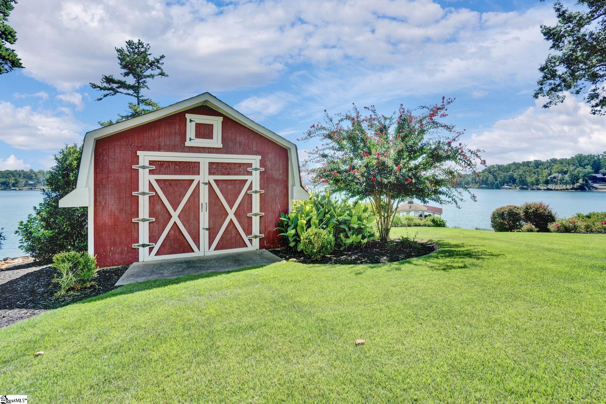 313 Lakeside Drive Property Photo 45