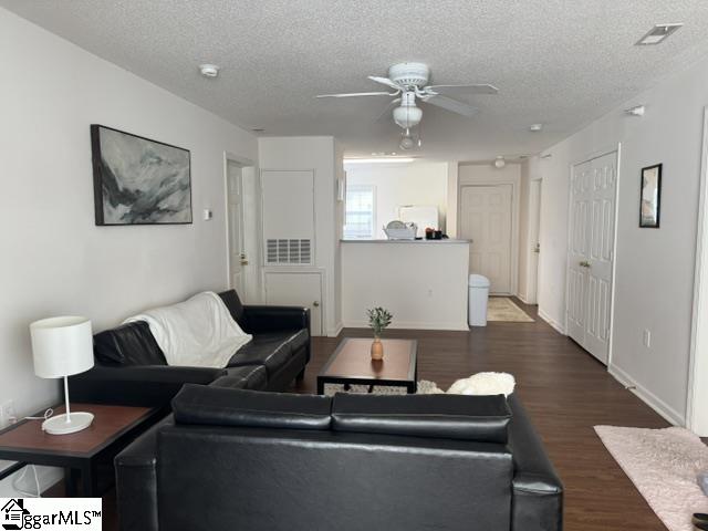 102 University Village Drive Property Photo 6