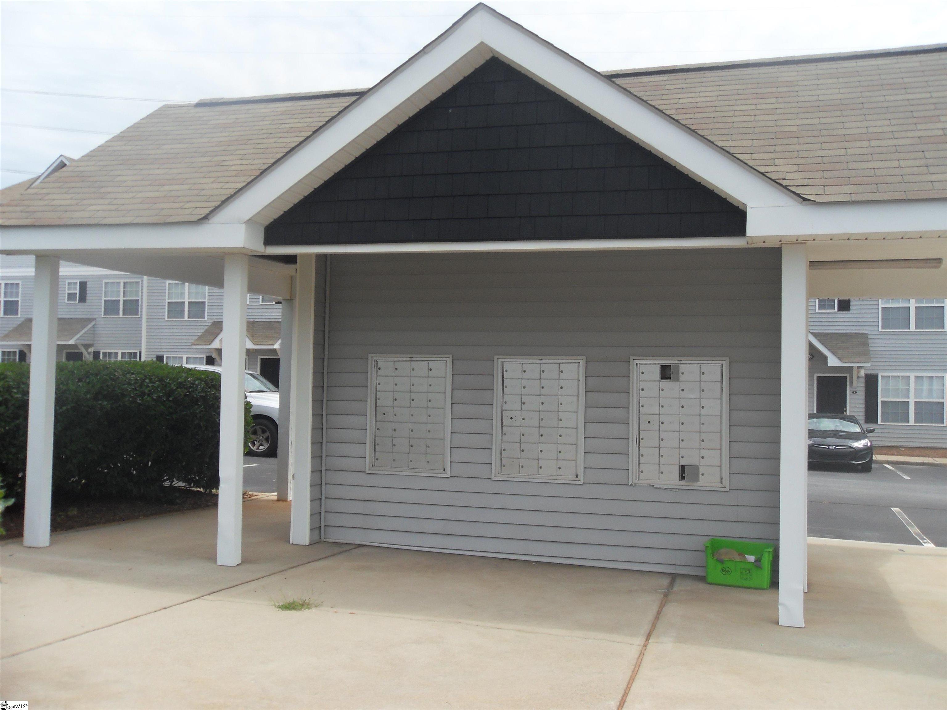 102 University Village Drive Property Photo 23