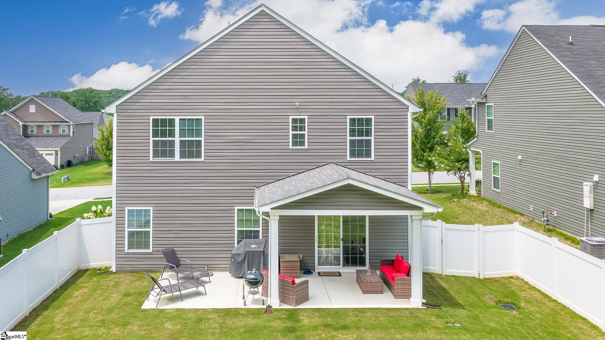 9 Wiltshire Circle Property Photo 2