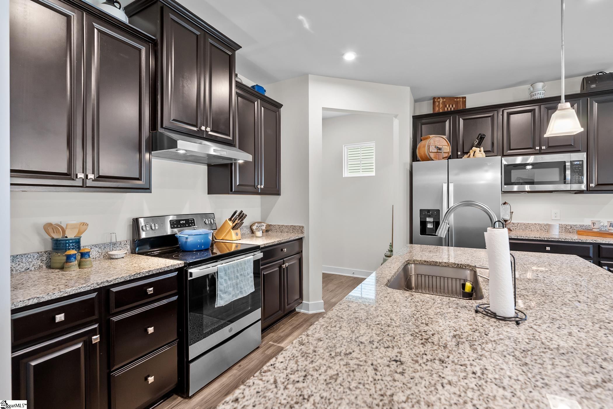 9 Wiltshire Circle Property Photo 15