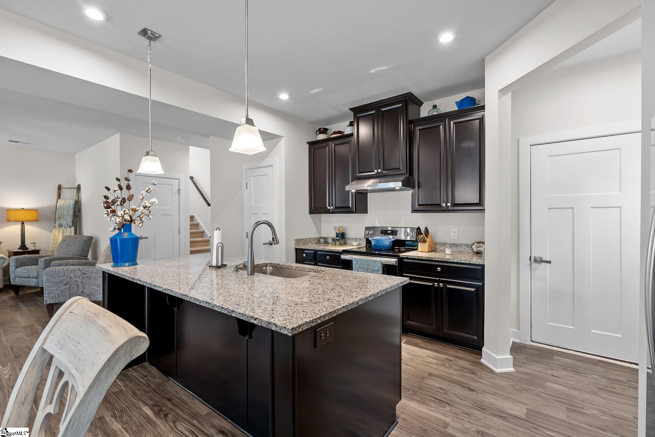 9 Wiltshire Circle Property Photo 17