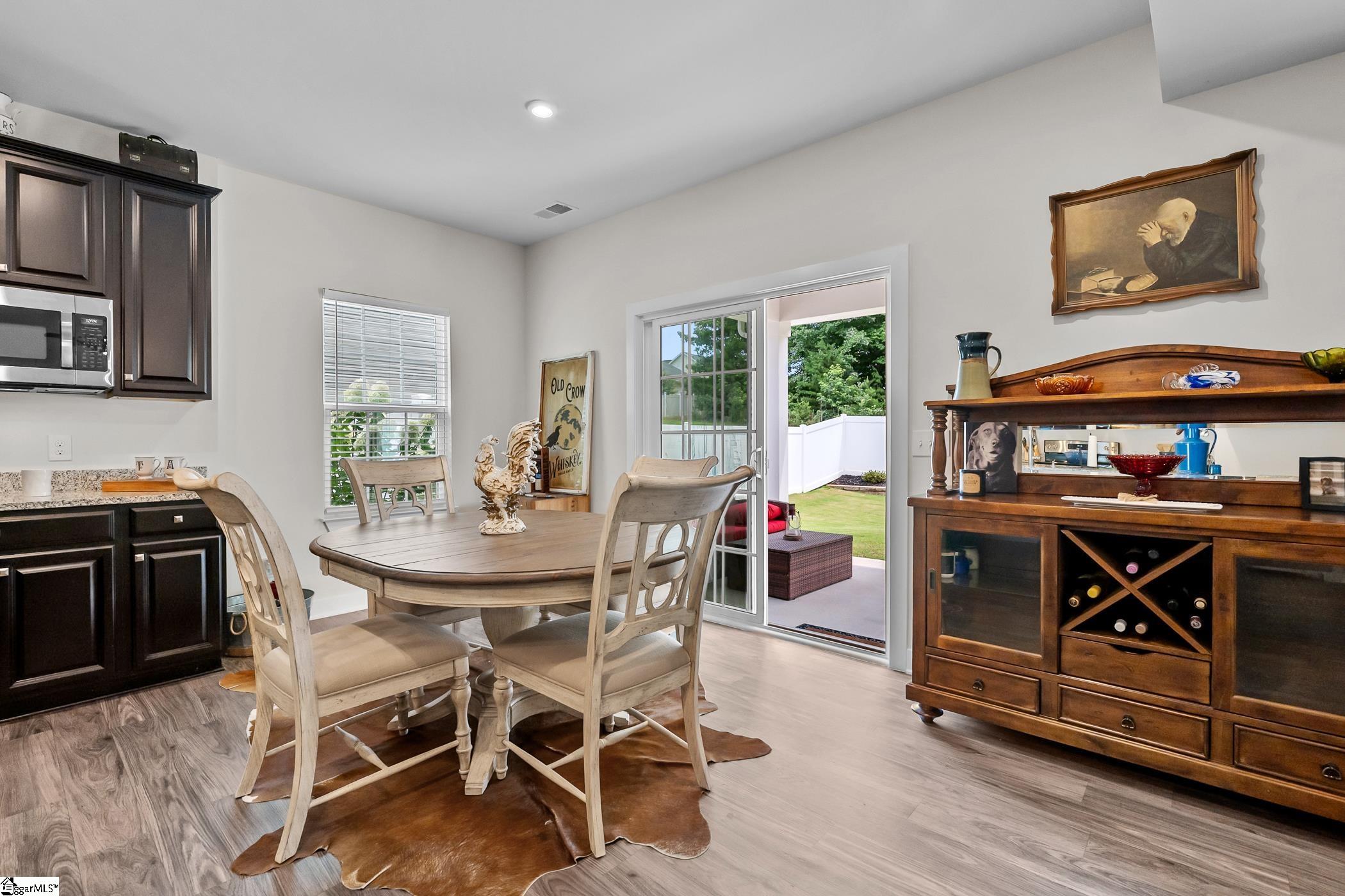 9 Wiltshire Circle Property Photo 18