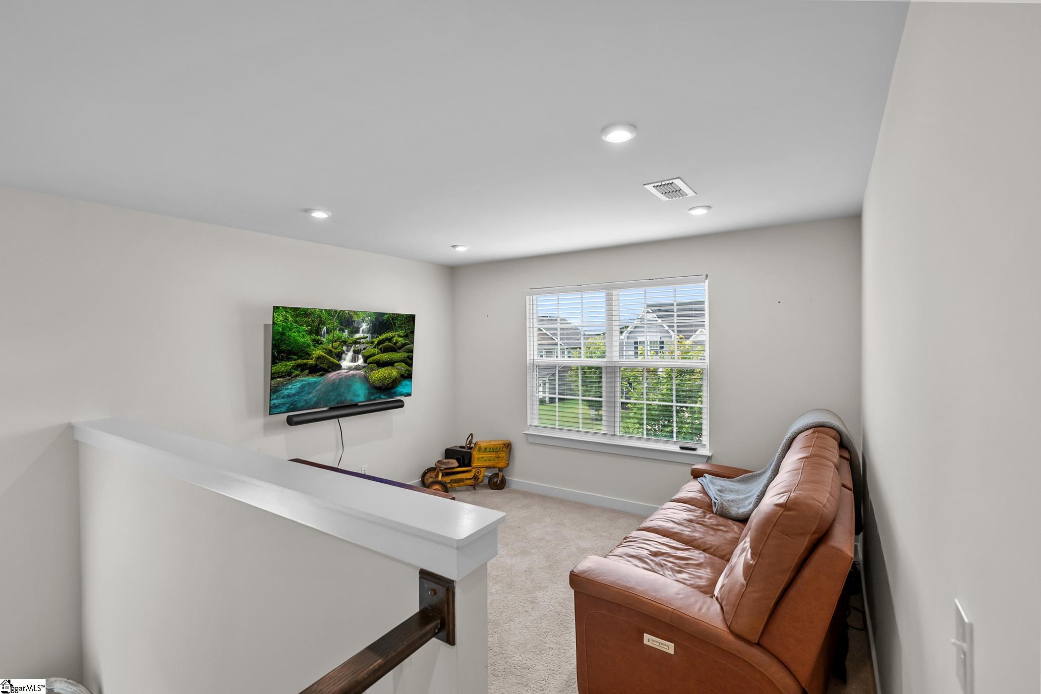 9 Wiltshire Circle Property Photo 21
