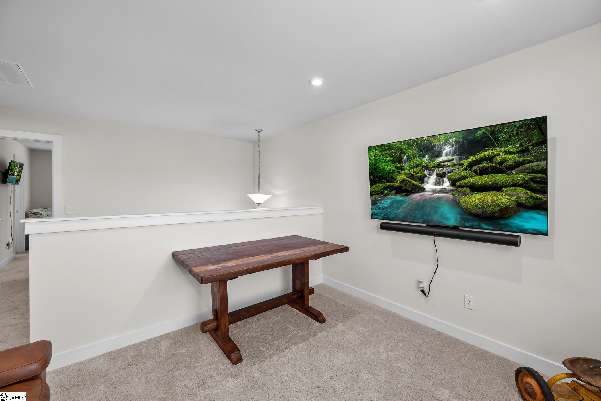 9 Wiltshire Circle Property Photo 22