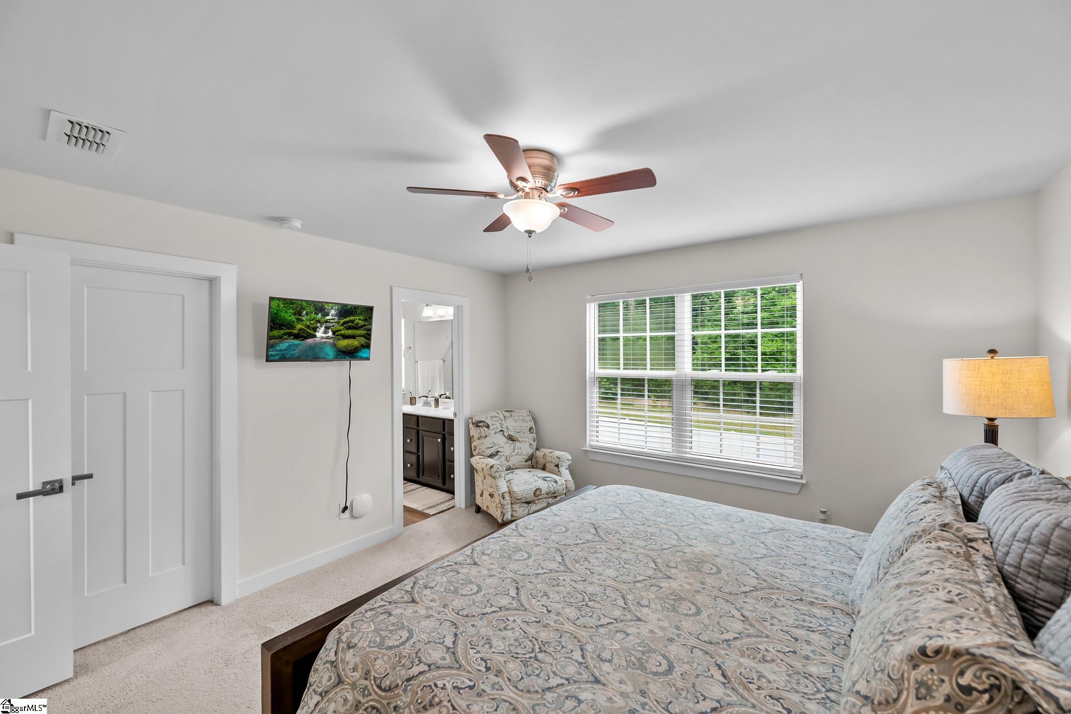 9 Wiltshire Circle Property Photo 24