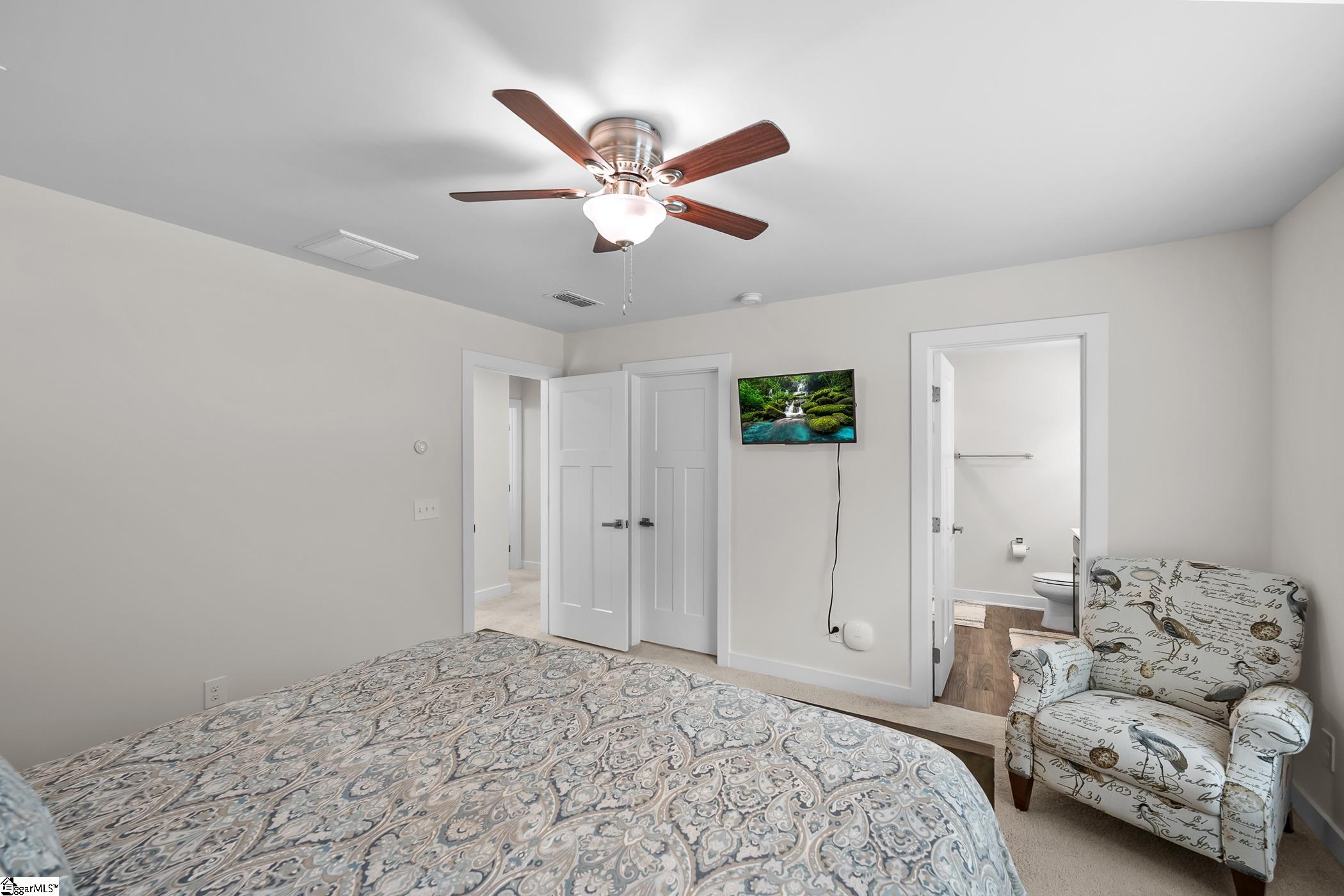 9 Wiltshire Circle Property Photo 25