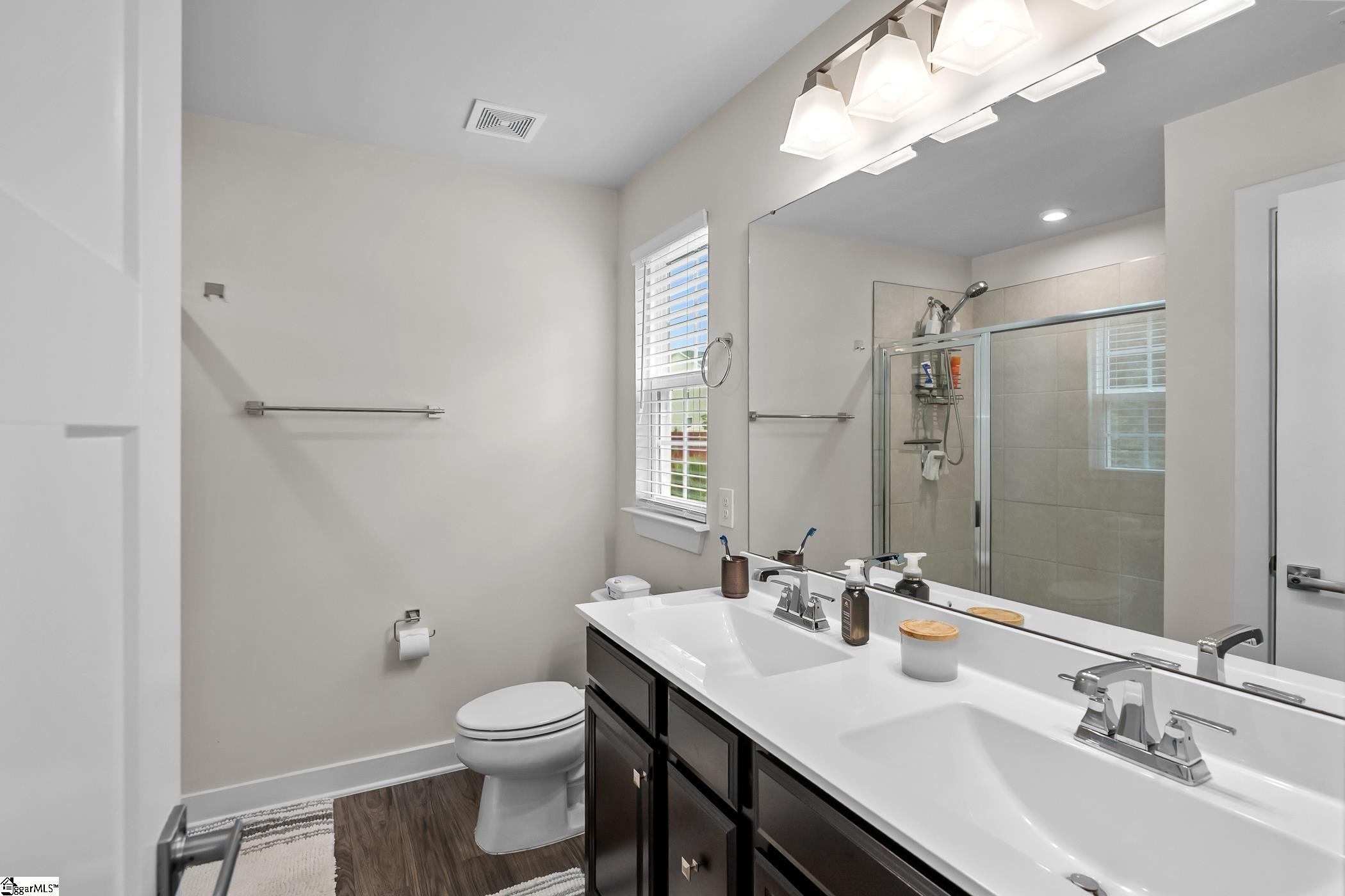 9 Wiltshire Circle Property Photo 26