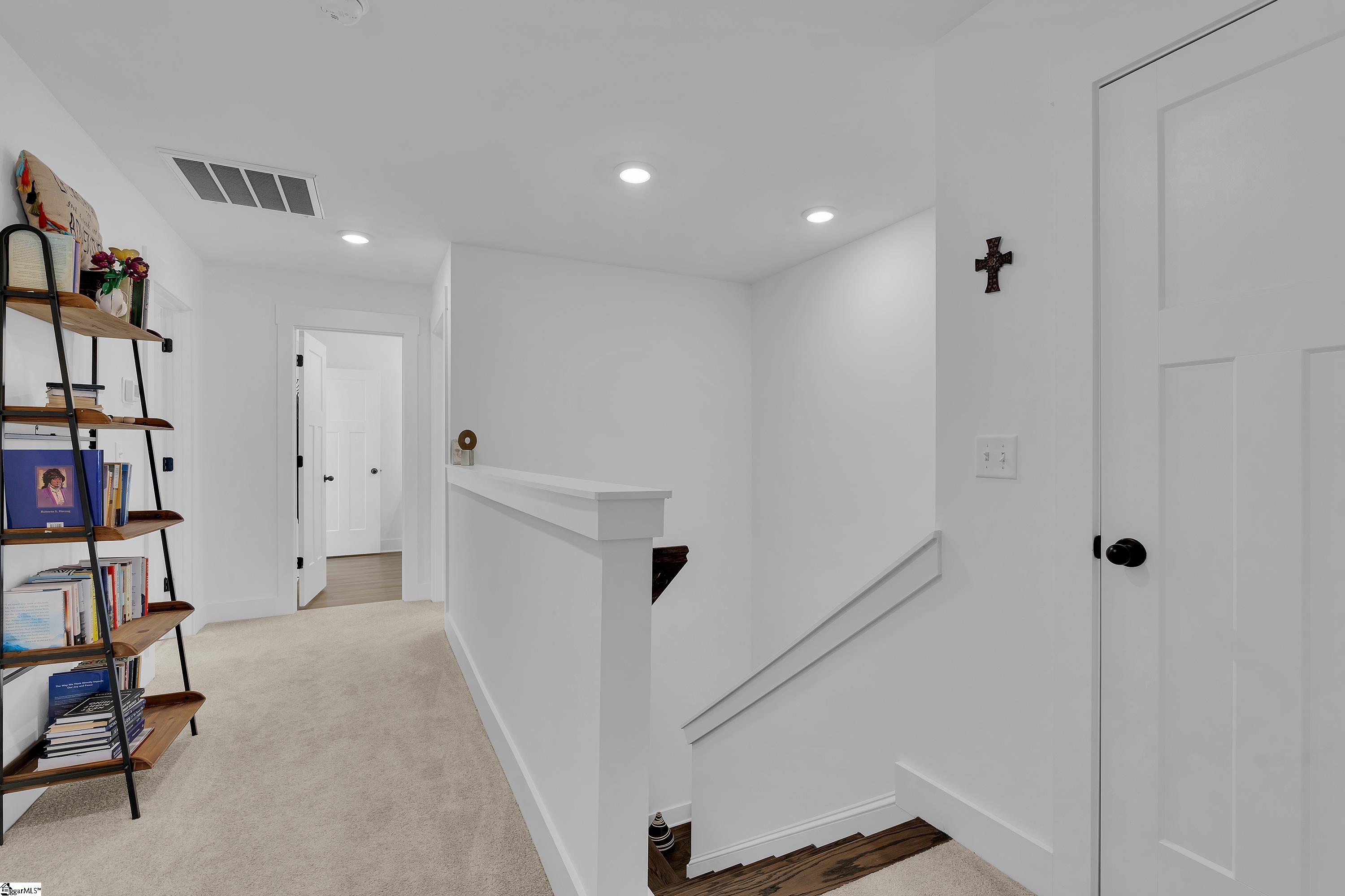 916 Diane Lane Property Photo 19