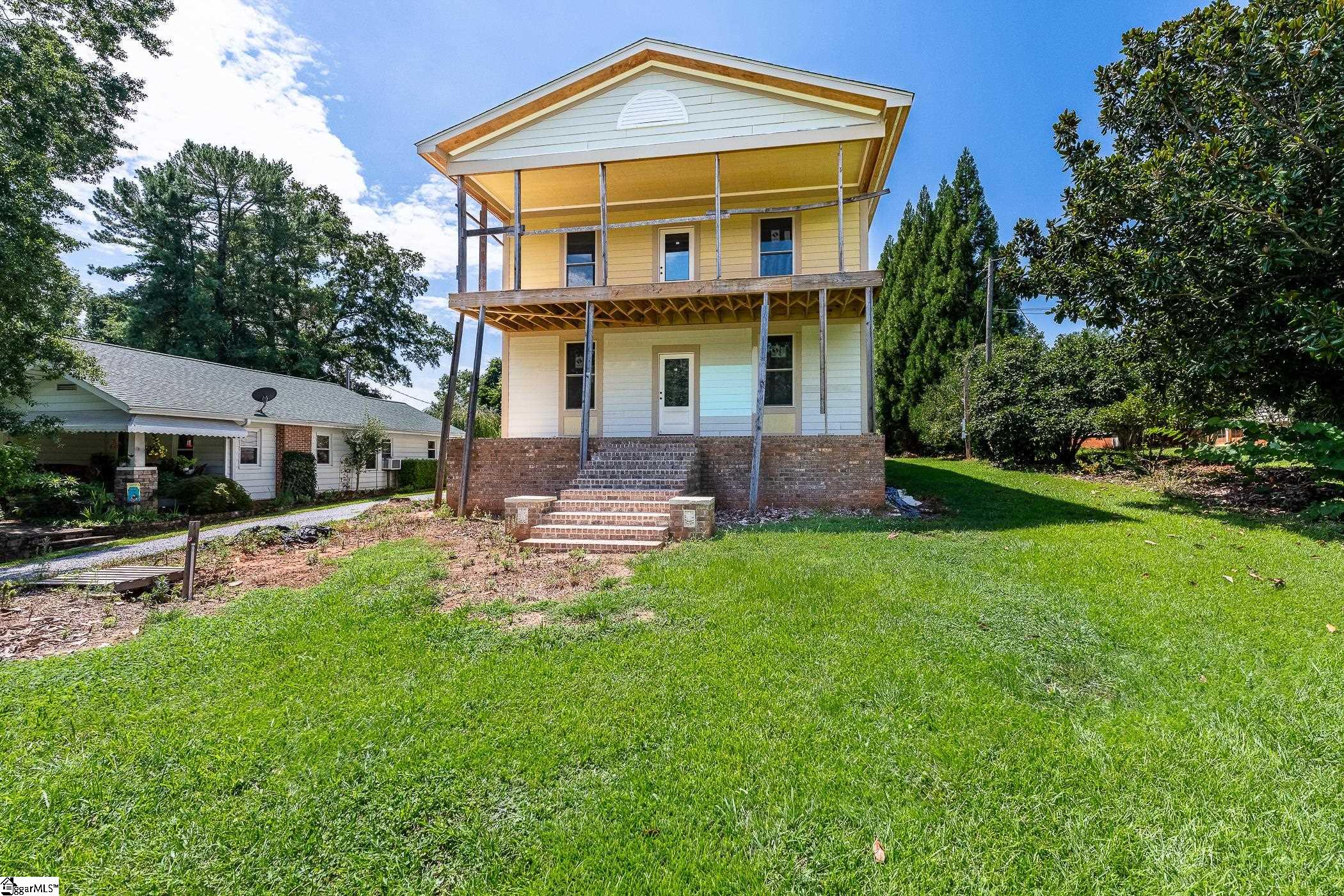 128 S Howard Avenue Property Photo 3