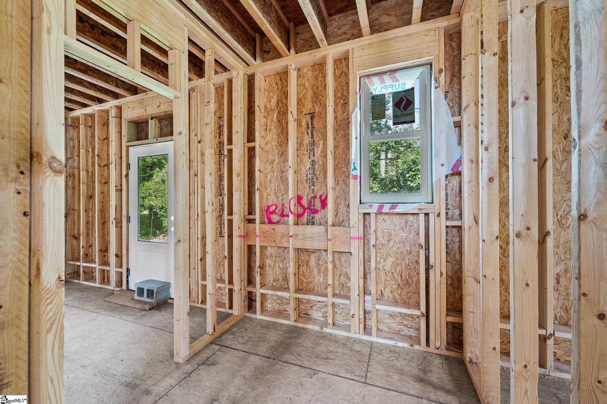 128 S Howard Avenue Property Photo 17