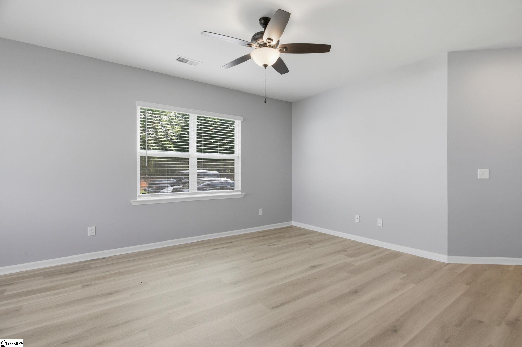 217 Southridge Court Property Photo 8