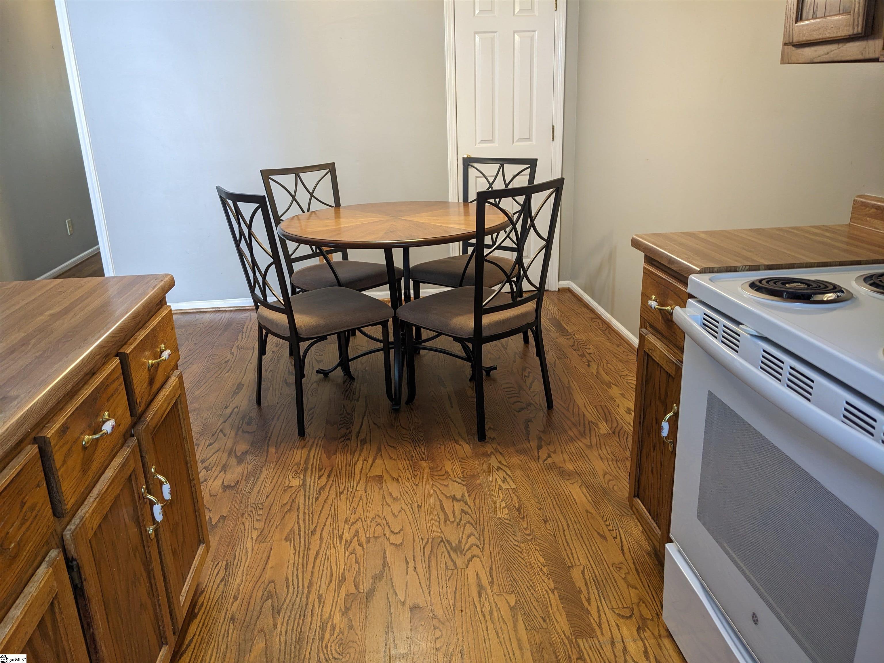 1602140 Property Photo 8