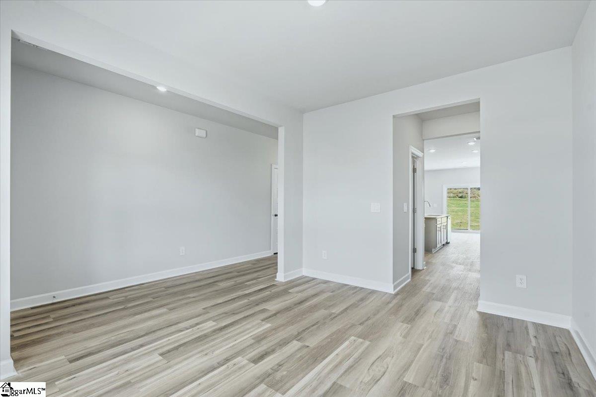 127 Gibbon Way Property Photo 4