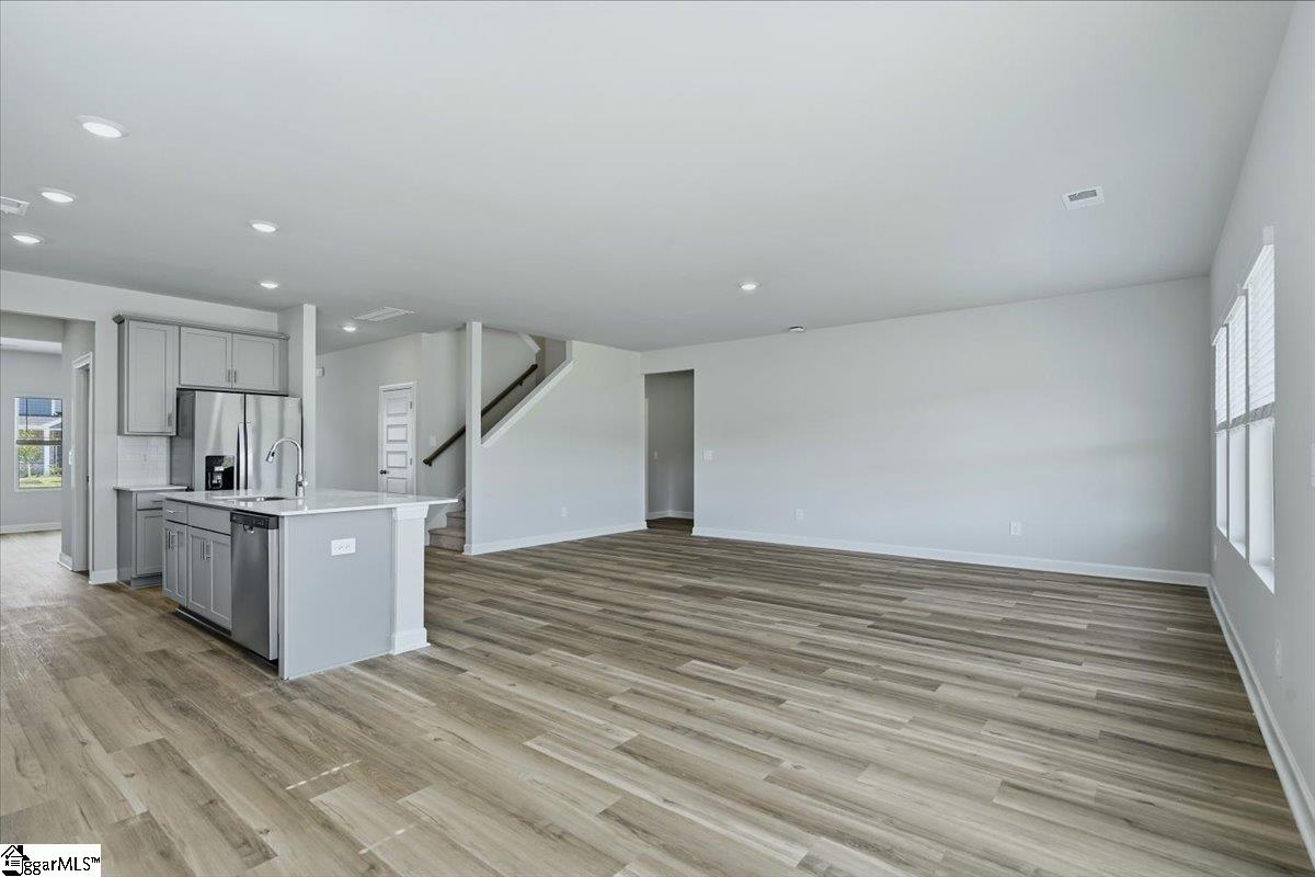 127 Gibbon Way Property Photo 6