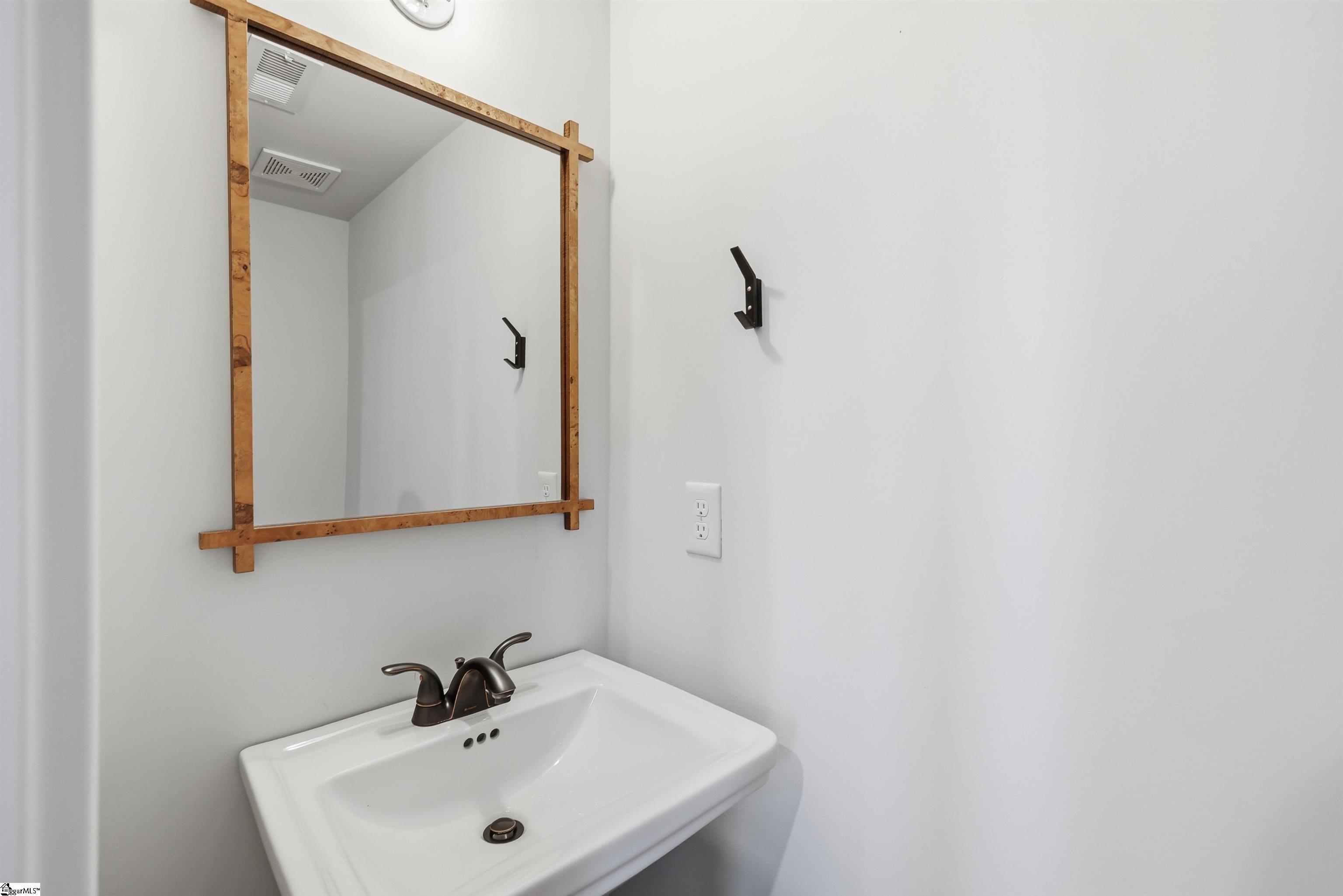 33 Itasca Drive Property Photo 7