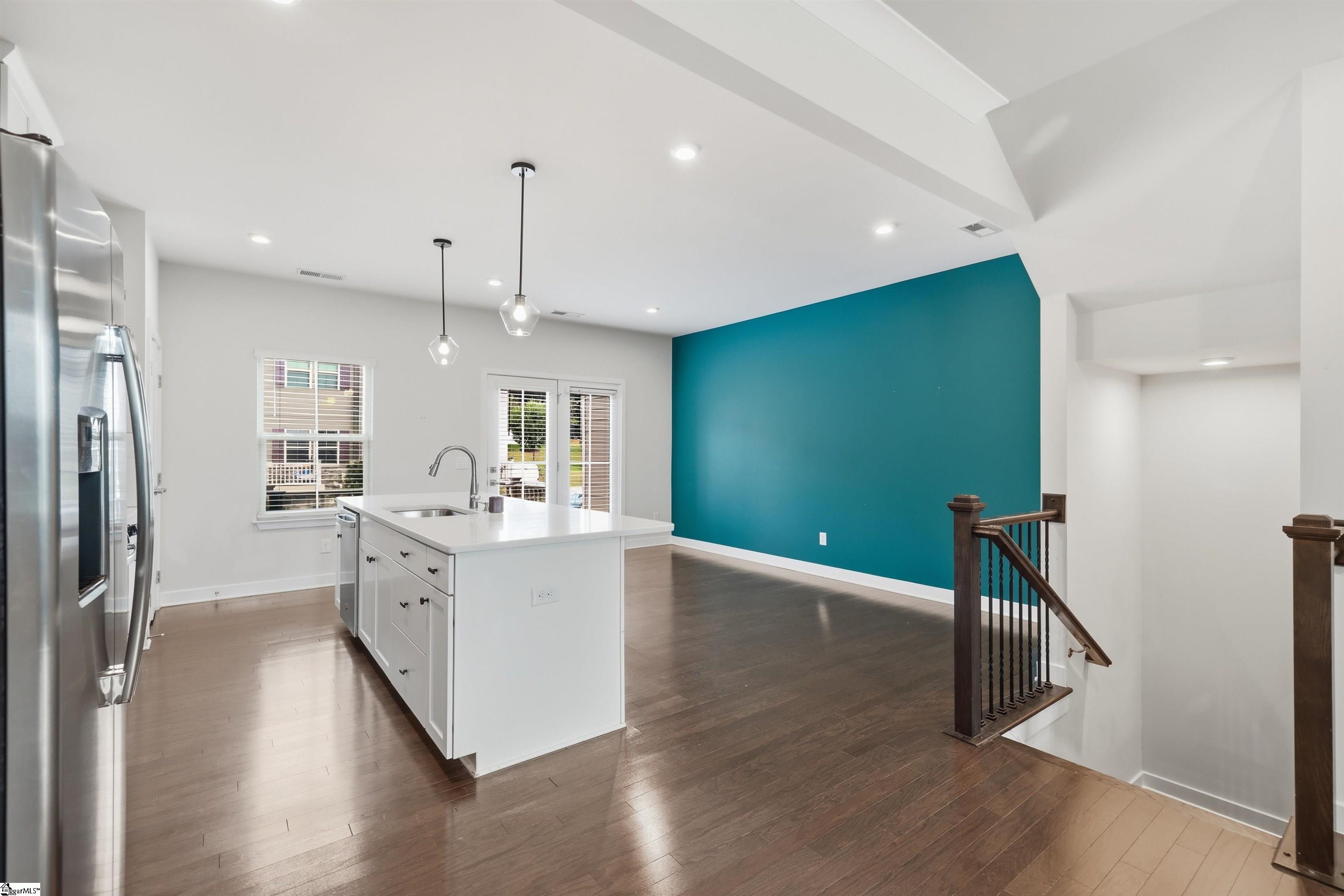 33 Itasca Drive Property Photo 8