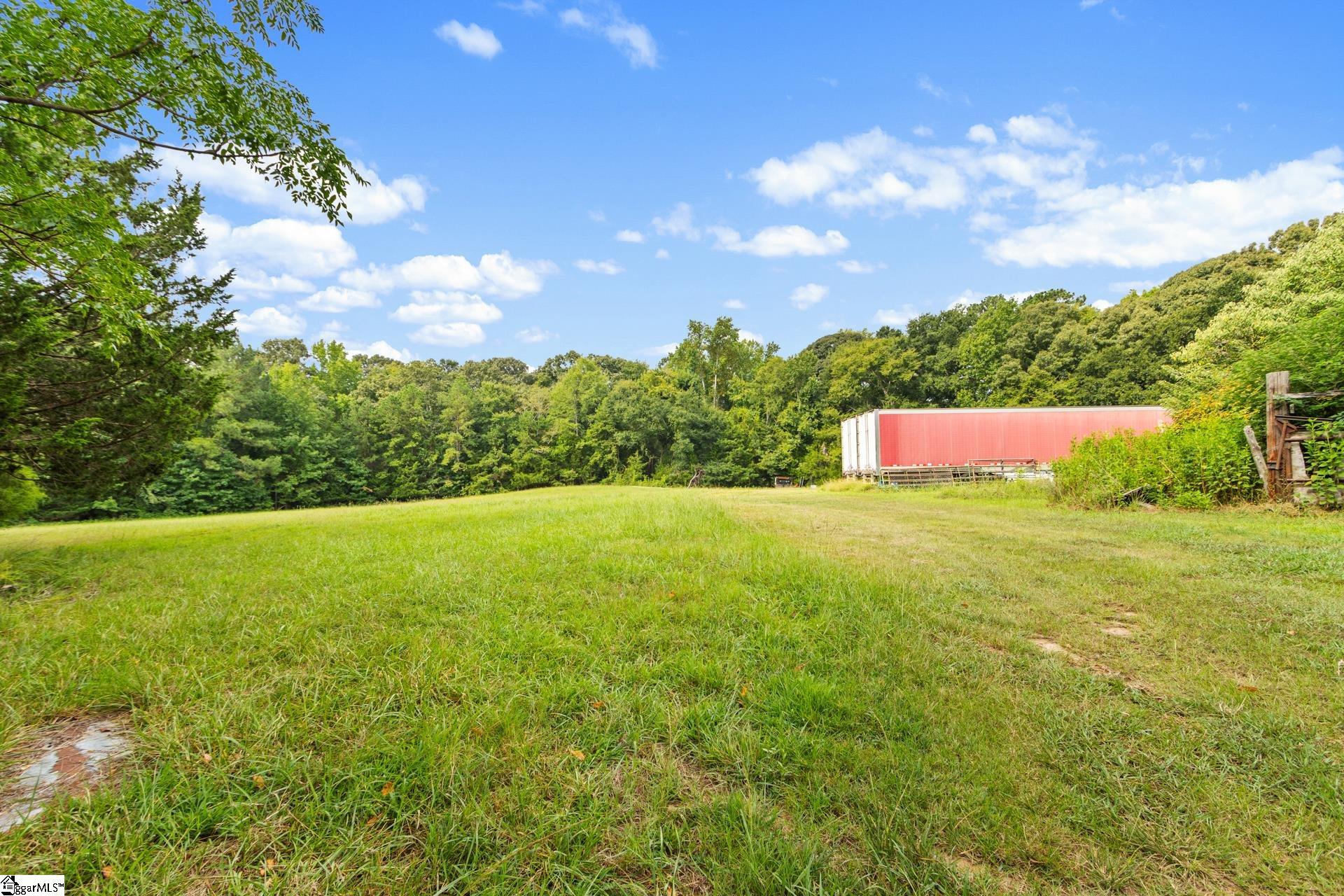 1496 Dixon Road Property Photo 9