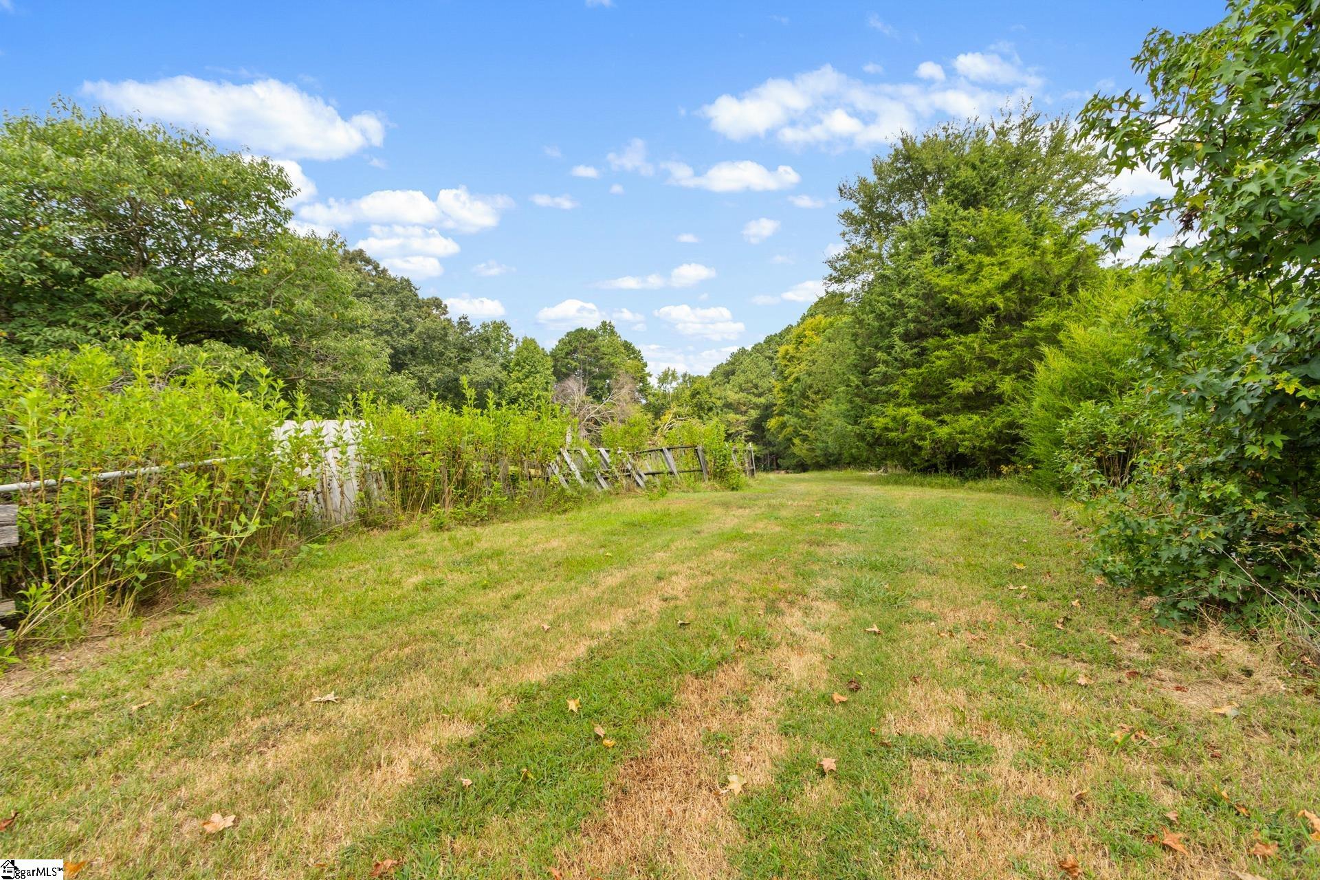1496 Dixon Road Property Photo 10