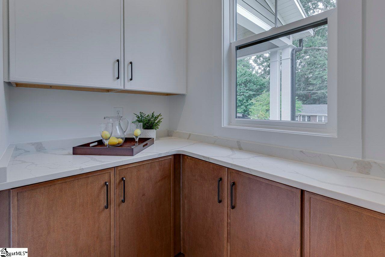 204 Forest Park Drive Property Photo 15