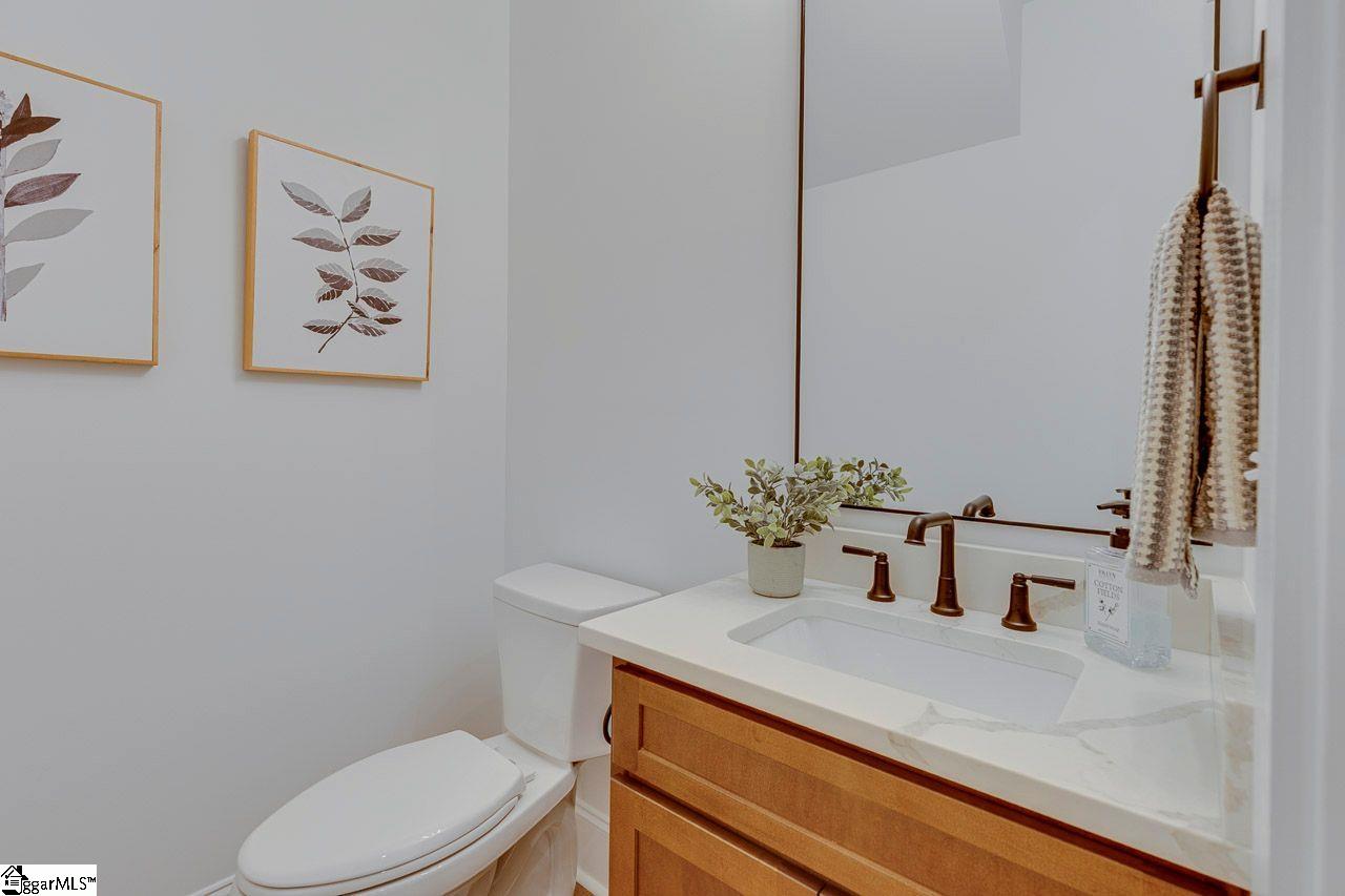 204 Forest Park Drive Property Photo 17