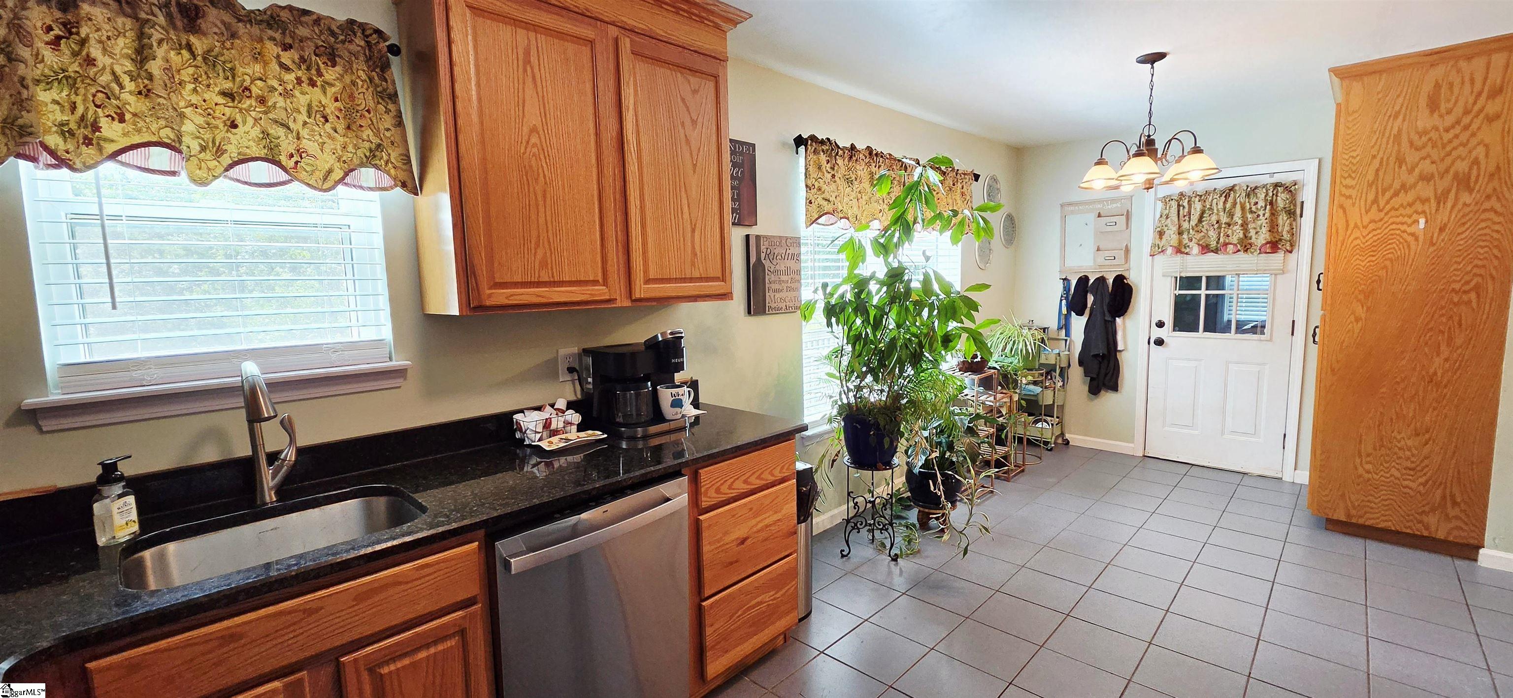 658 Maple Drive Property Photo 13