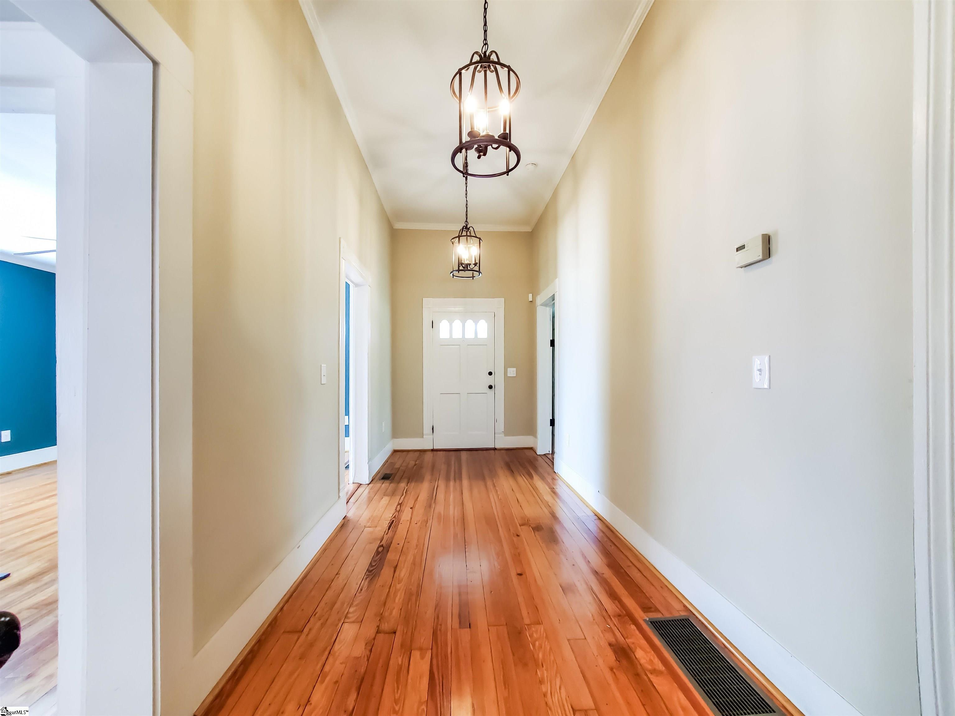 1602185 Property Photo 6