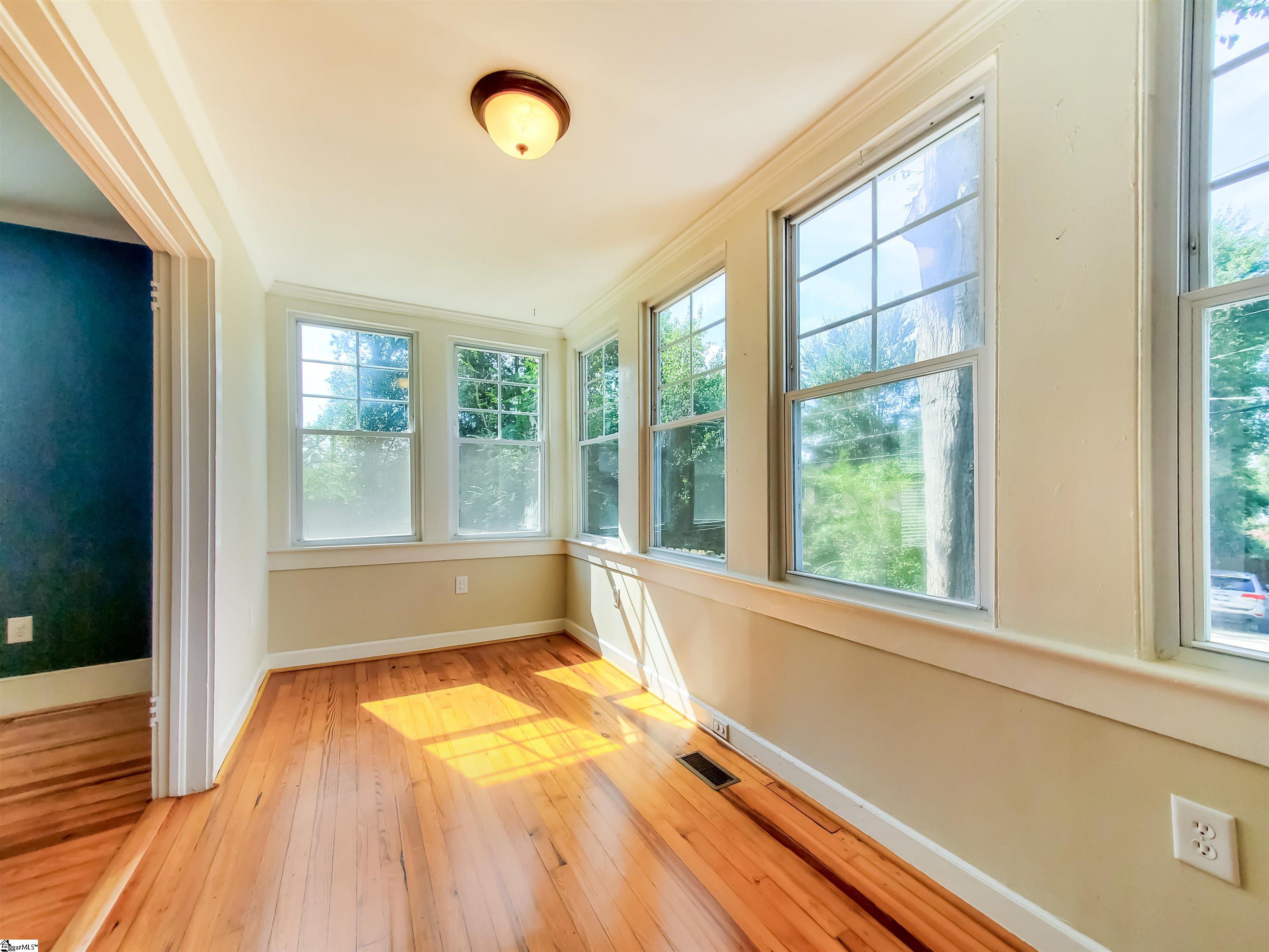 1602185 Property Photo 9