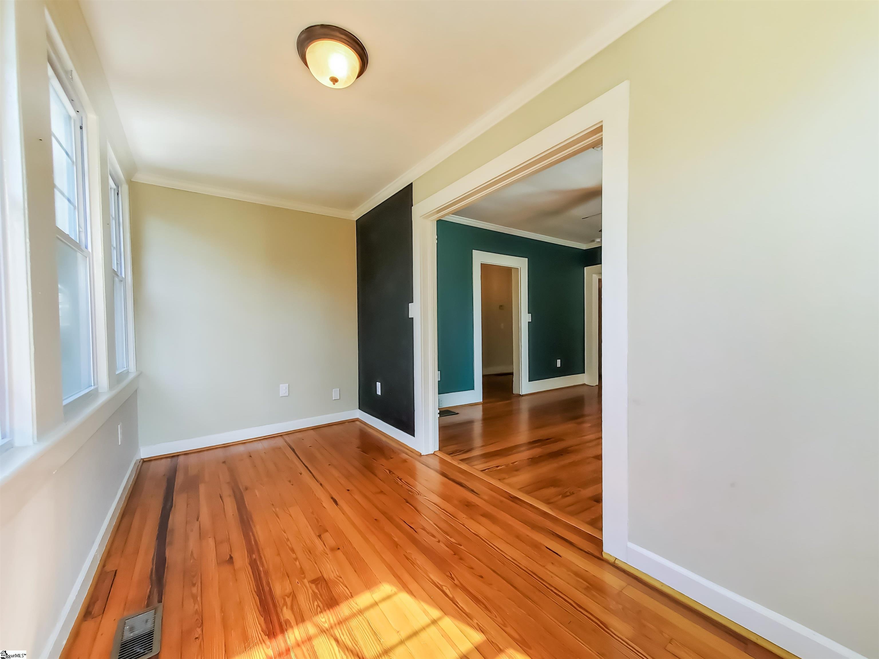 1602185 Property Photo 10