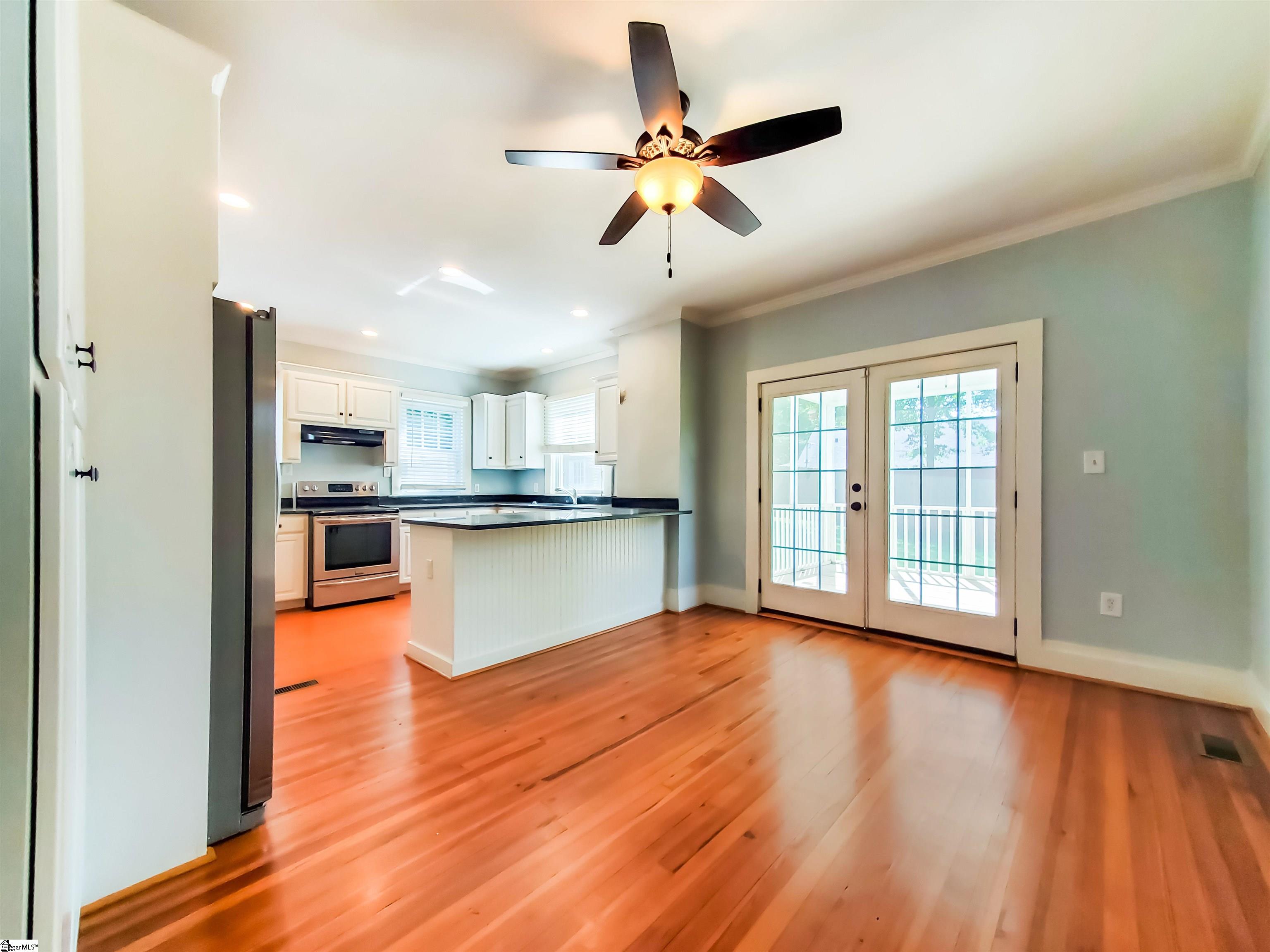 1602185 Property Photo 13