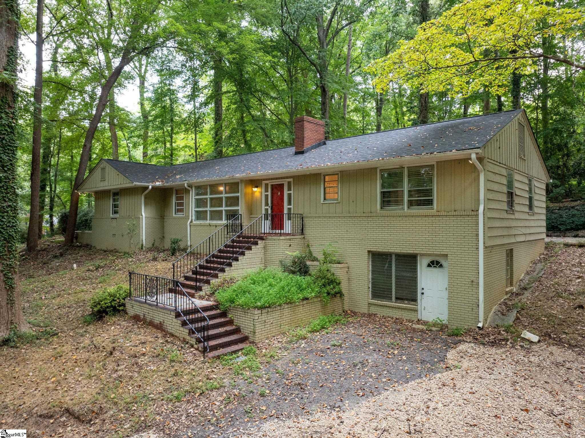 1020 Woodburn Road Property Photo 4