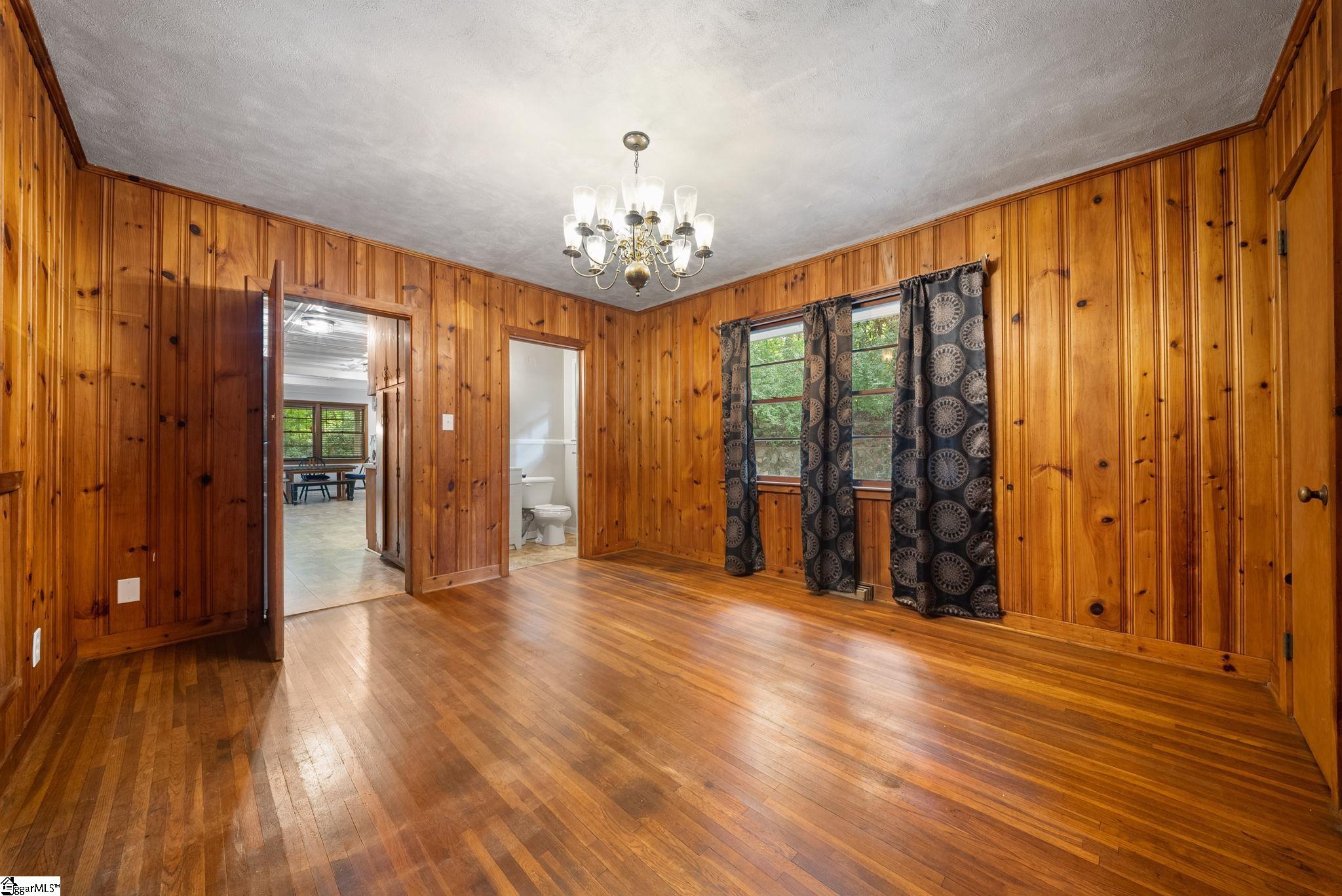 1020 Woodburn Road Property Photo 17