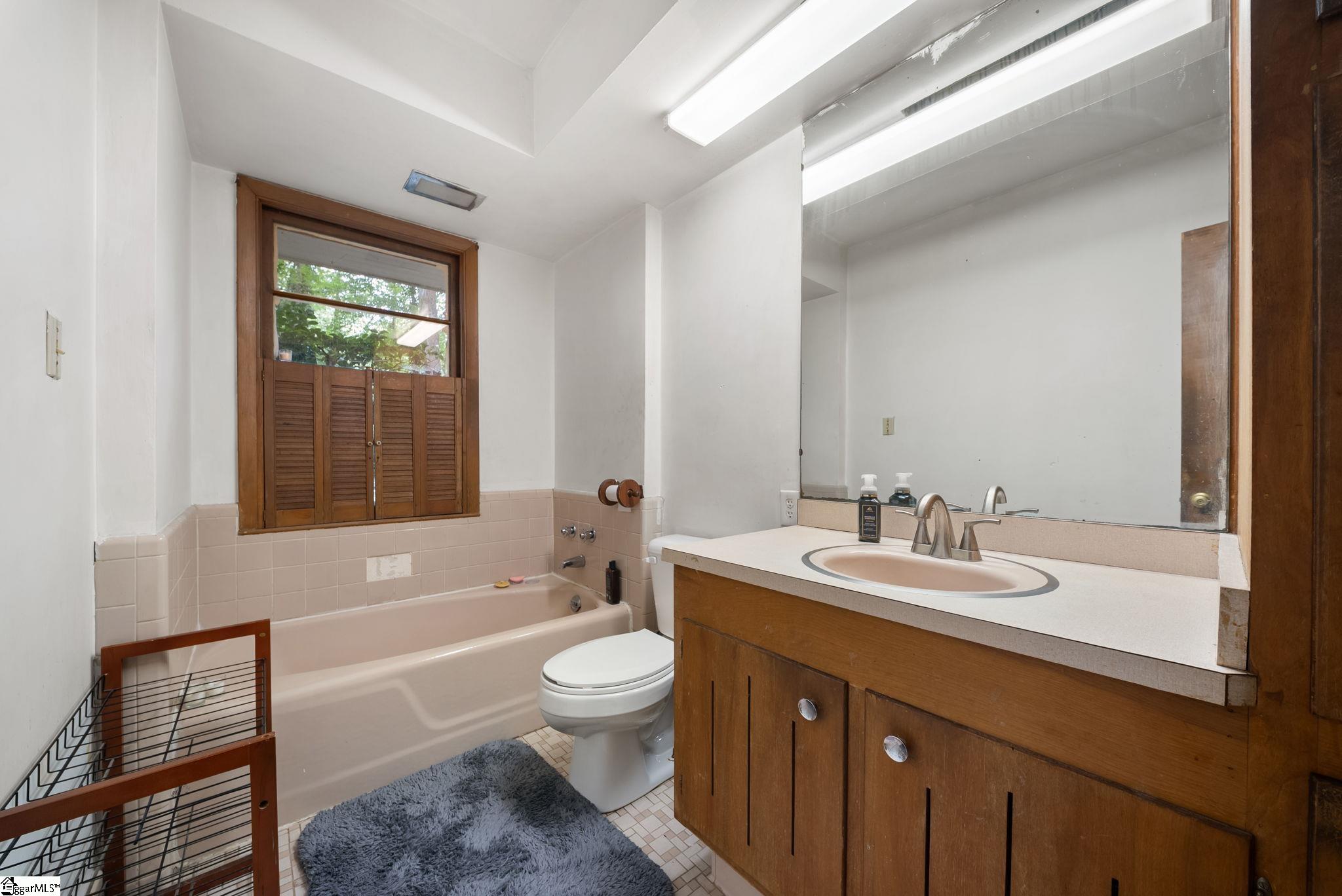 1020 Woodburn Road Property Photo 21