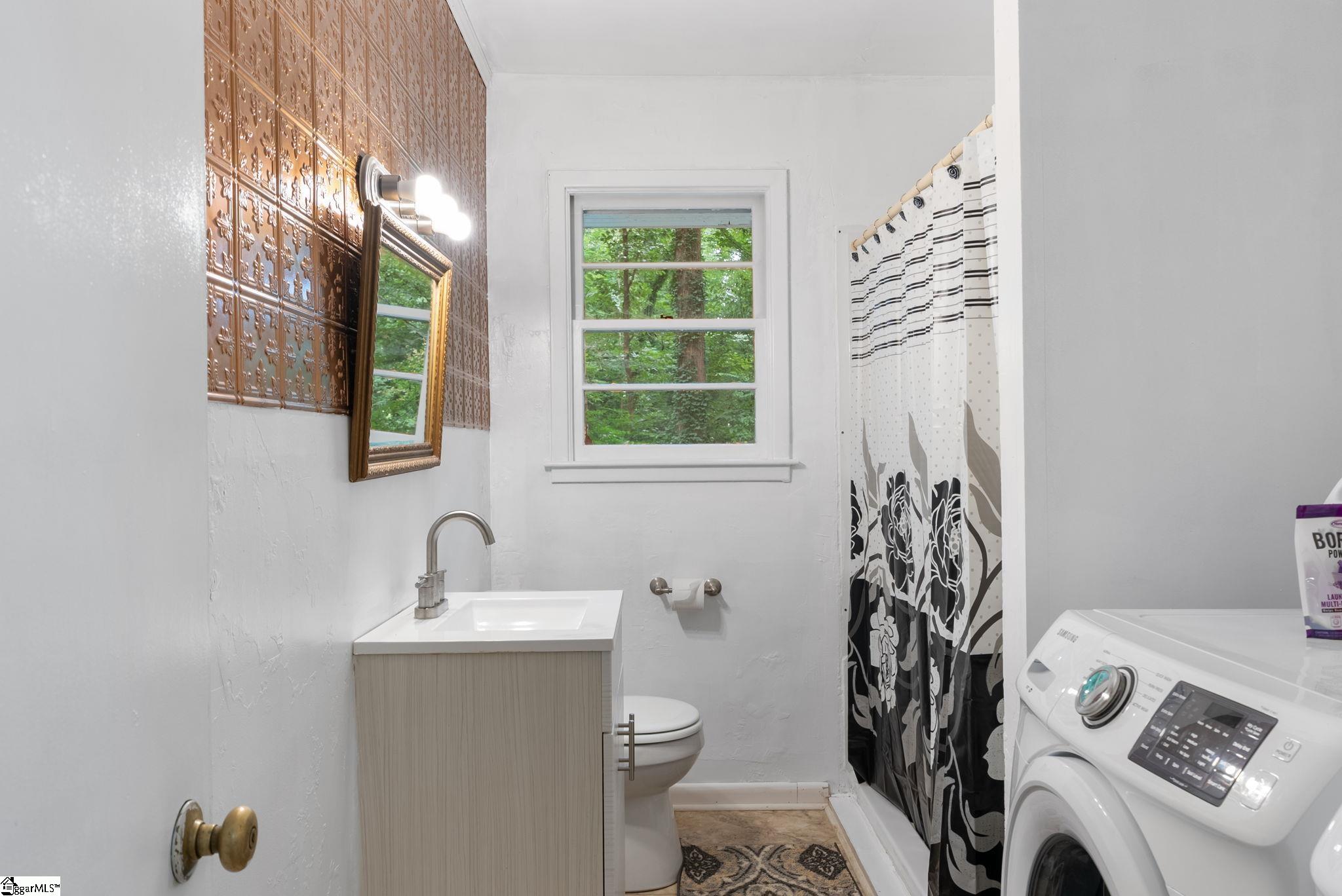 1020 Woodburn Road Property Photo 28