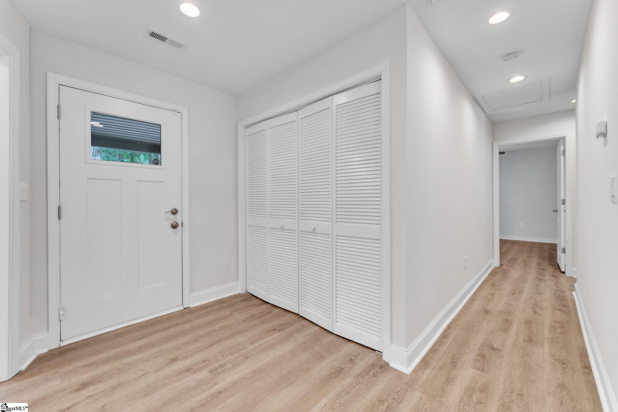105 Oakland Heights Property Photo 12