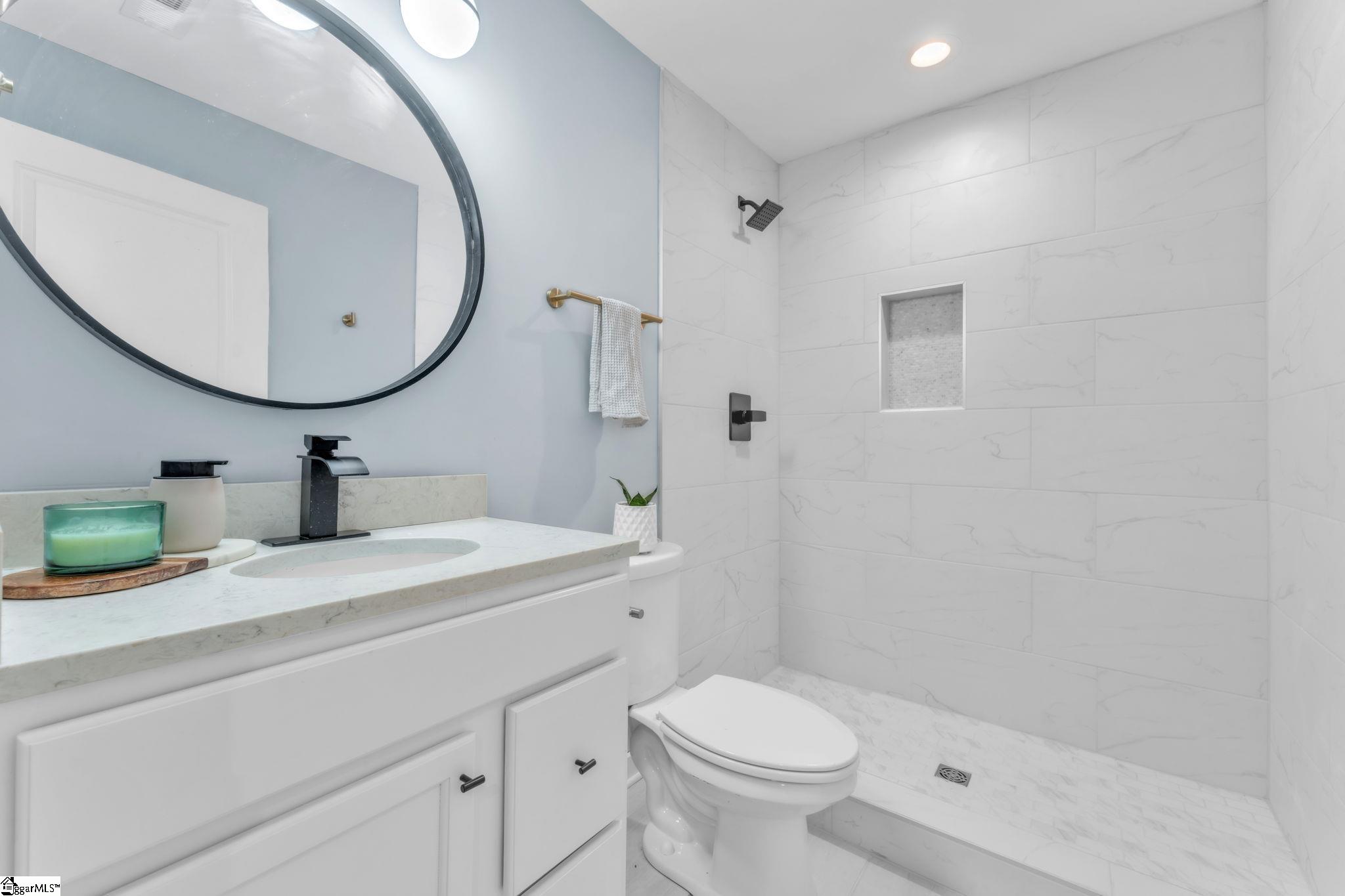 105 Oakland Heights Property Photo 18