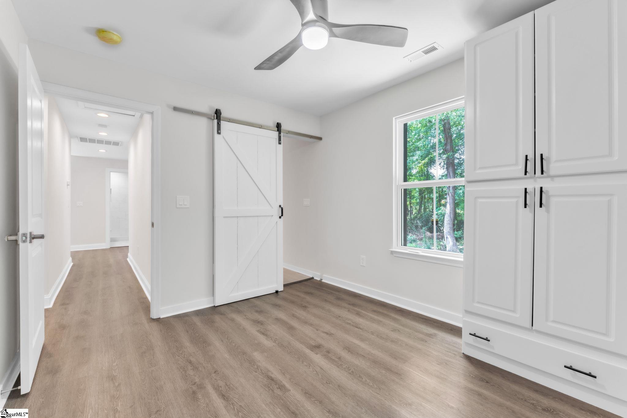 105 Oakland Heights Property Photo 21